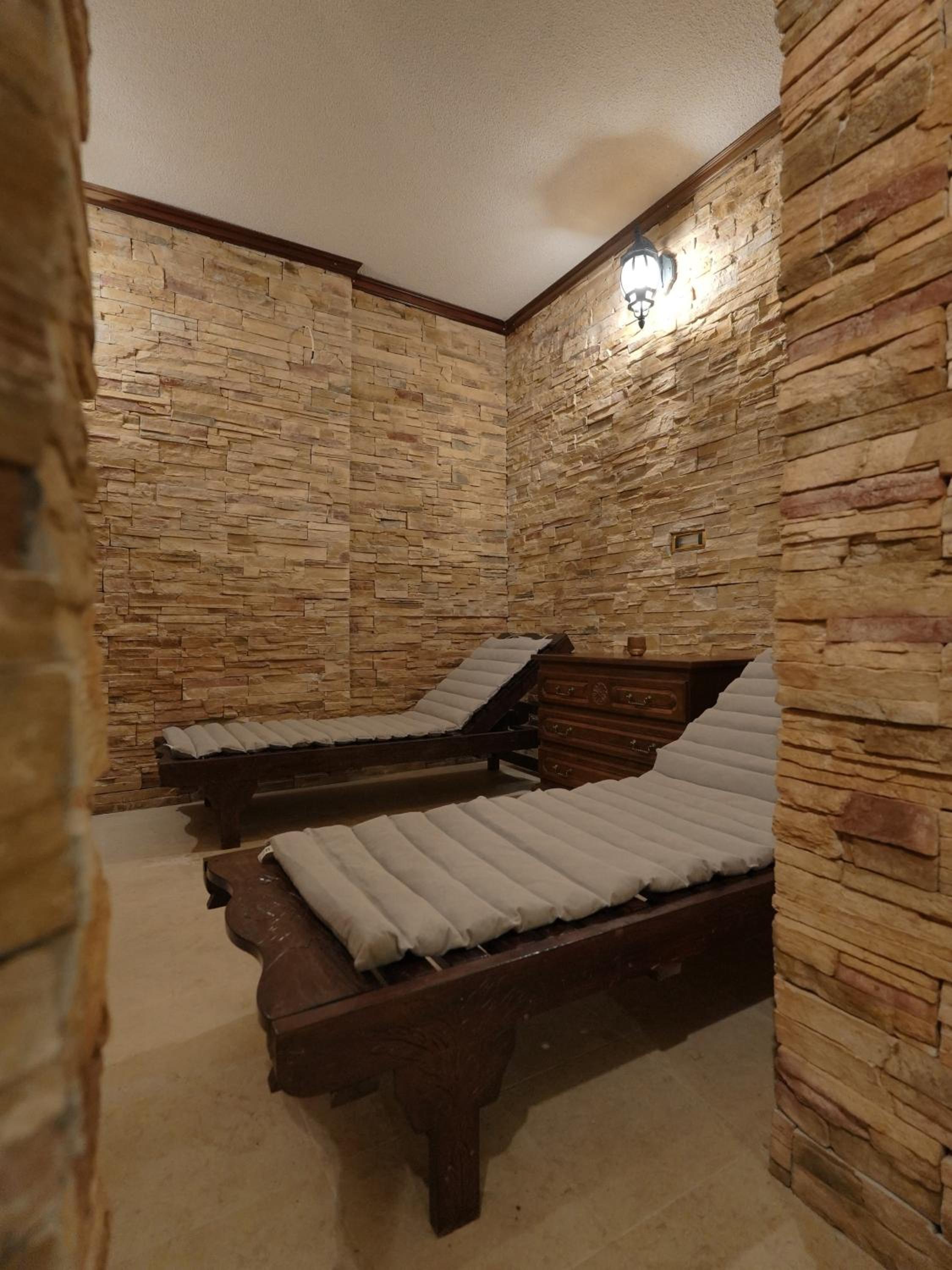 The Castle - Your unique way of retreat