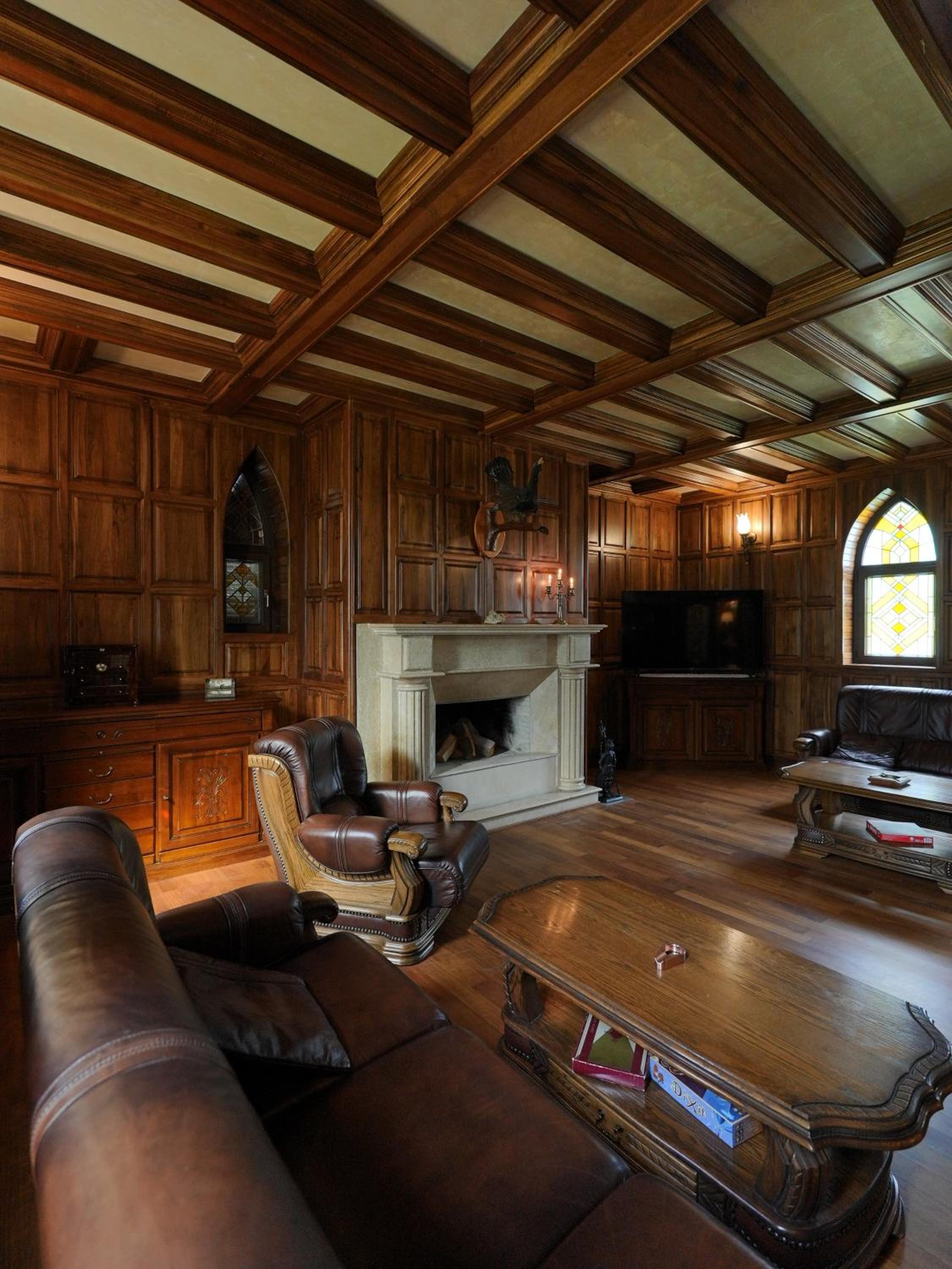 The Castle - Your unique way of retreat