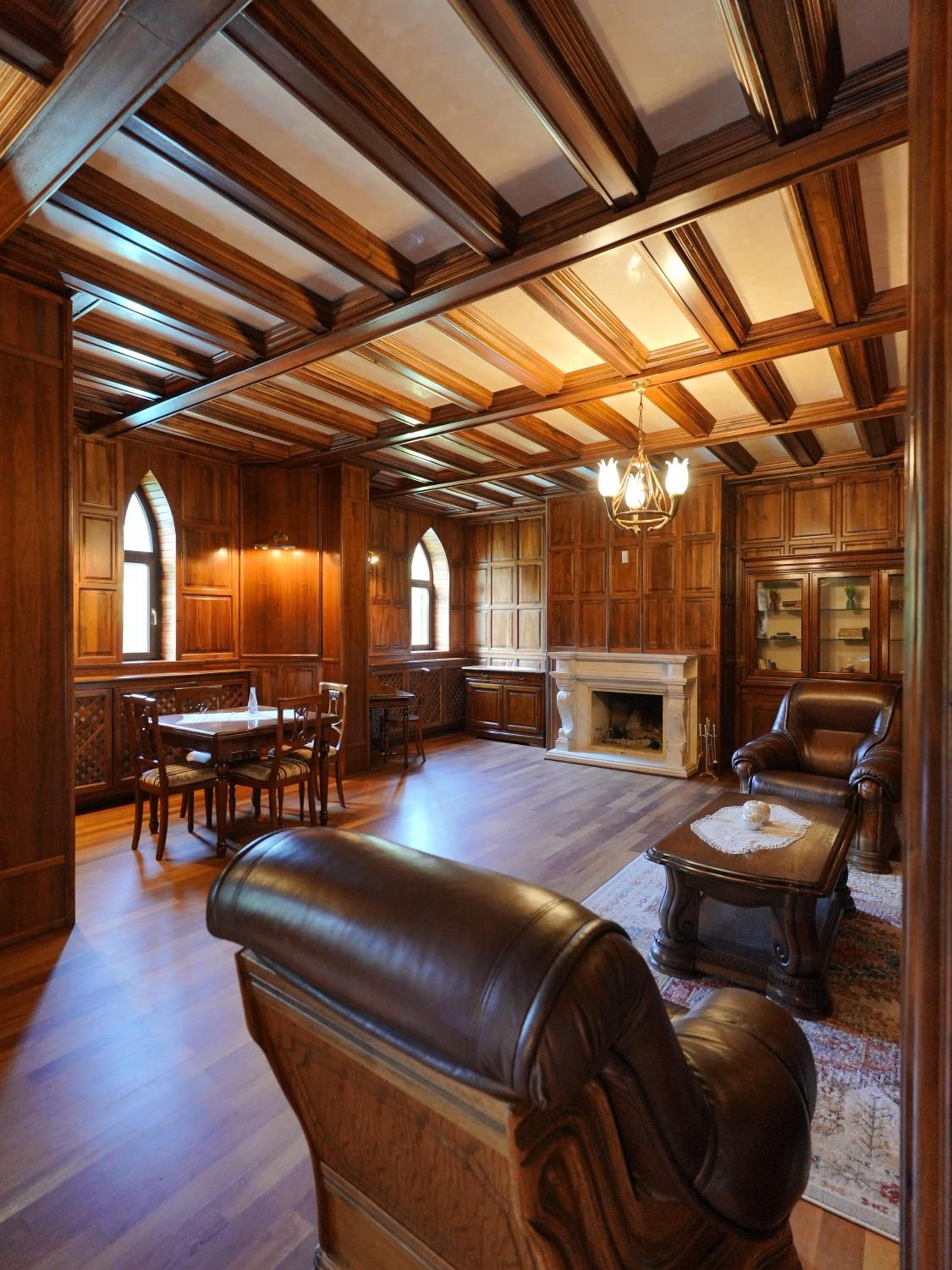 The Castle - Your unique way of retreat