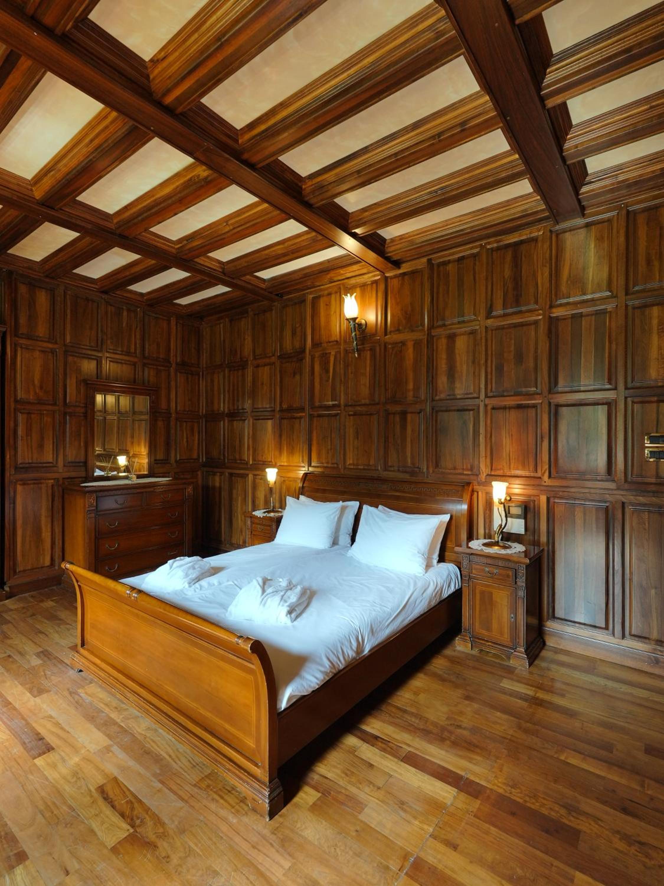 The Castle - Your unique way of retreat