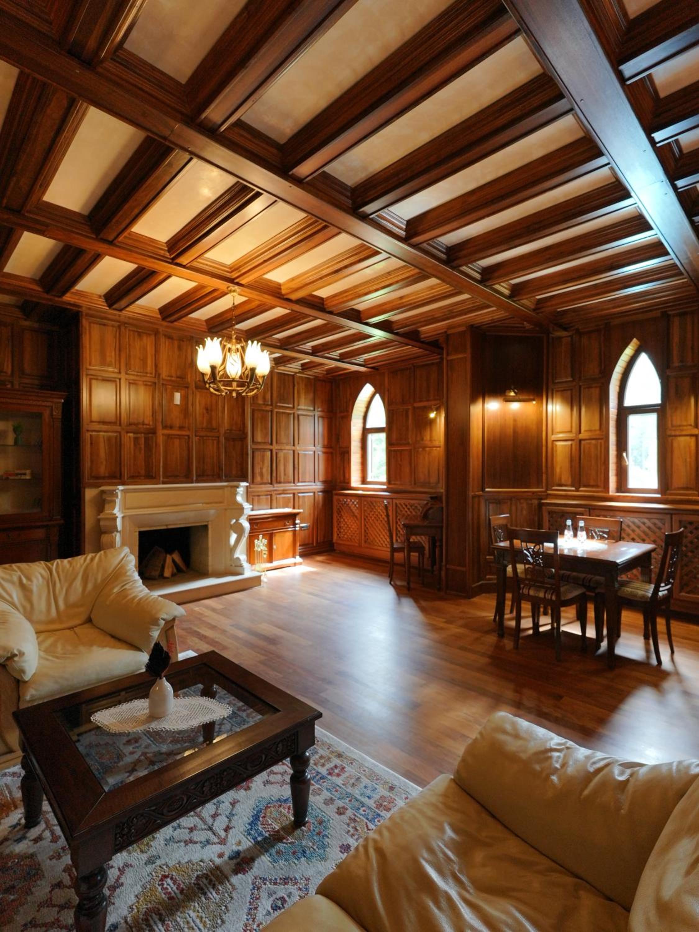 The Castle - Your unique way of retreat