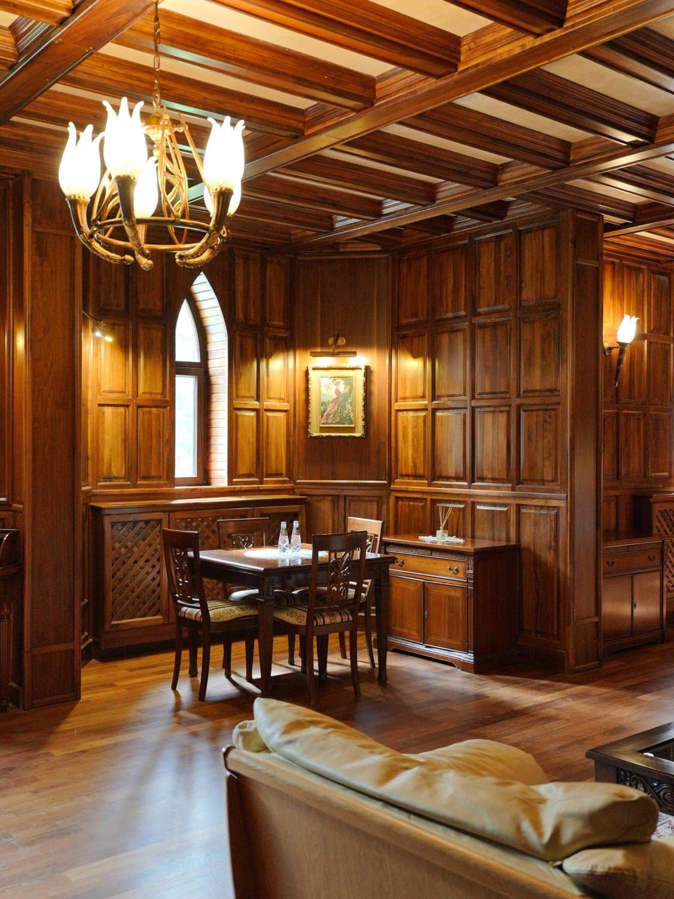 The Castle - Your unique way of retreat
