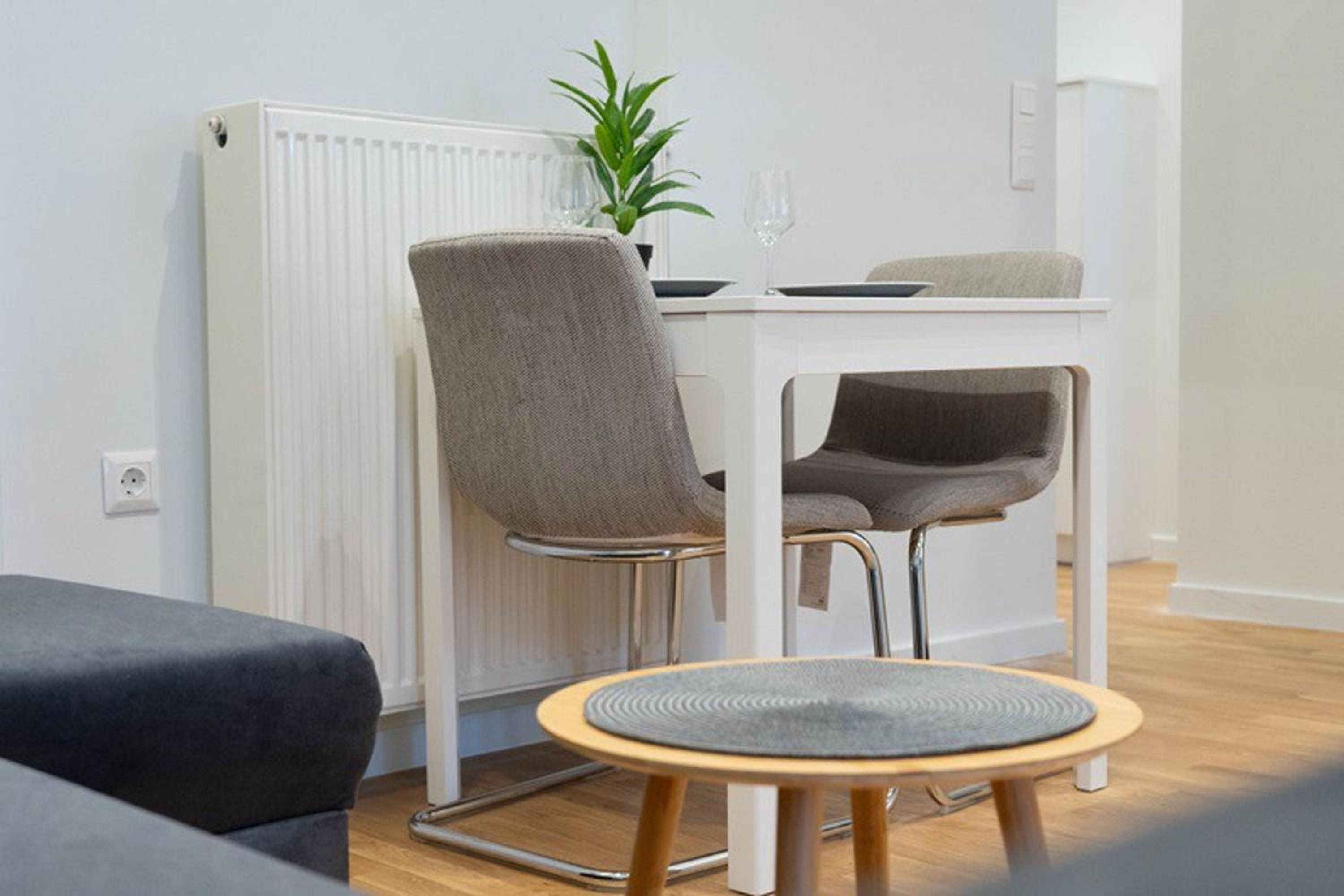 Elegant flat 5 walk to metro panormou