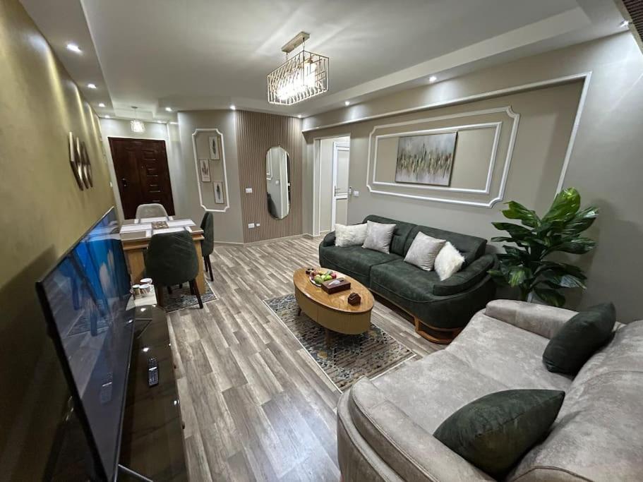 Skyline luxury hotel apartments 5 mins from Cairo Airport