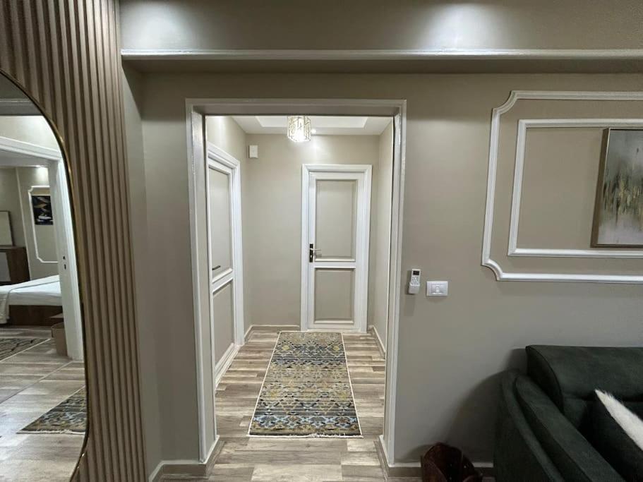 Skyline luxury hotel apartments 5 mins from Cairo Airport