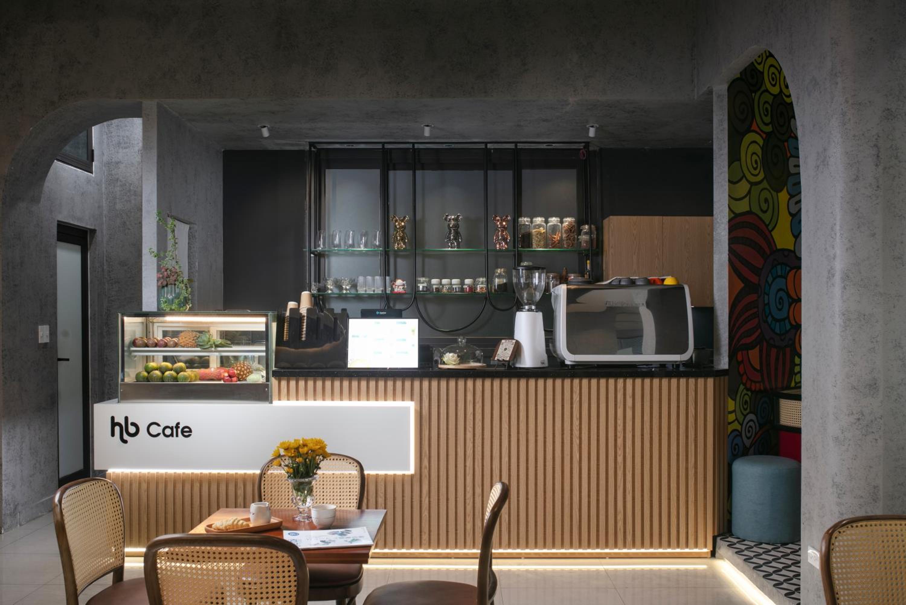 HB Serviced Apartment - Lạc Long Quân