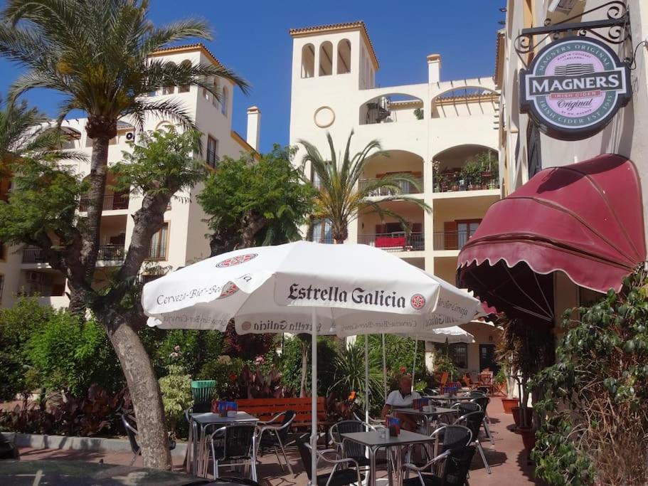 Monte Duquesa Plaza Palmeras close to Port and Beach