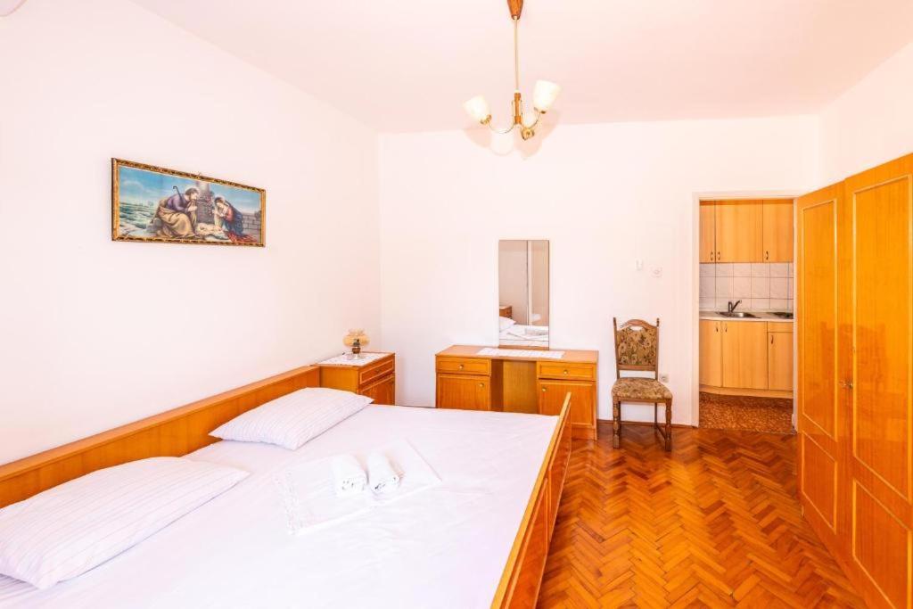 Apartments Mata view 3