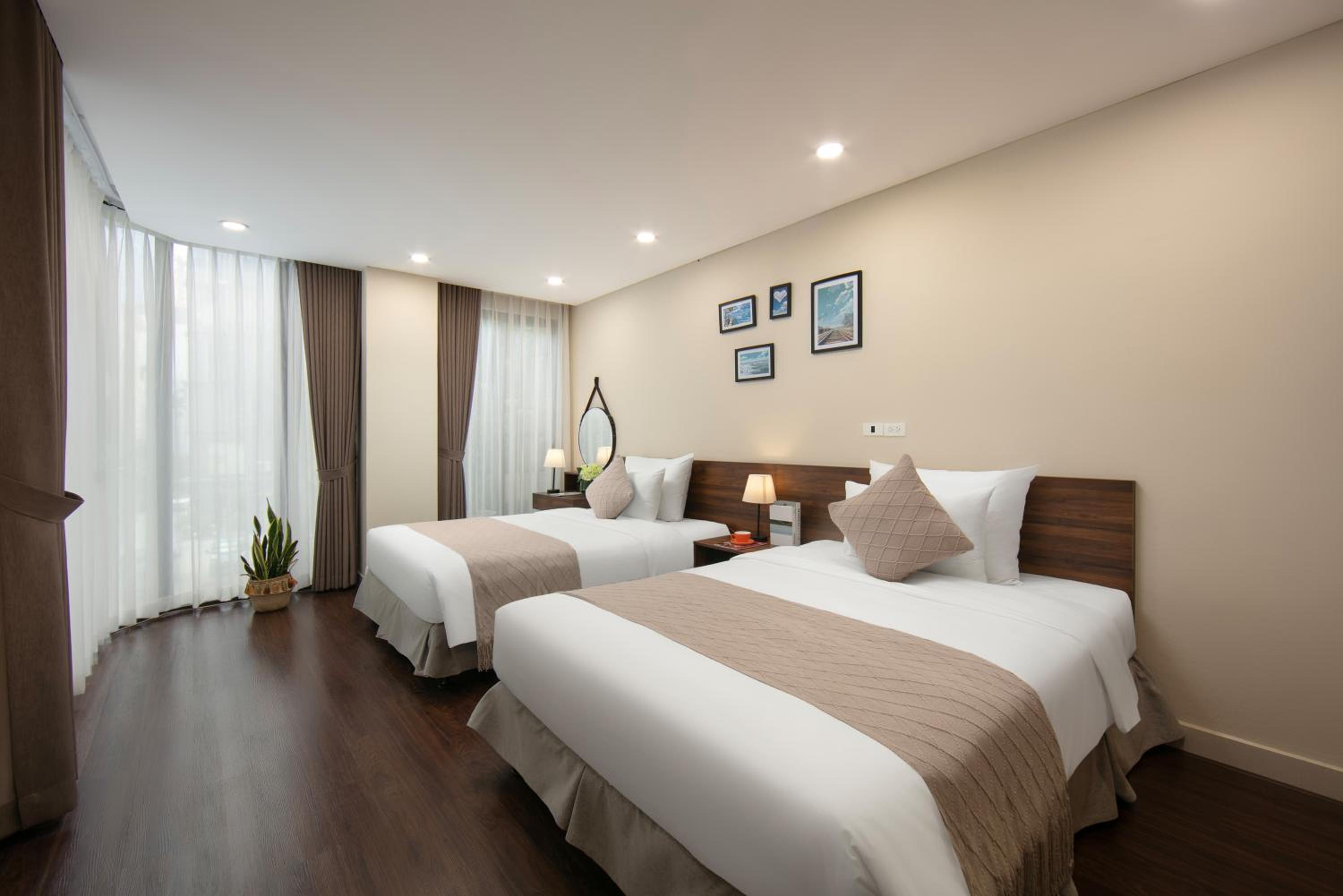 HB Serviced Apartment - Lạc Long Quân