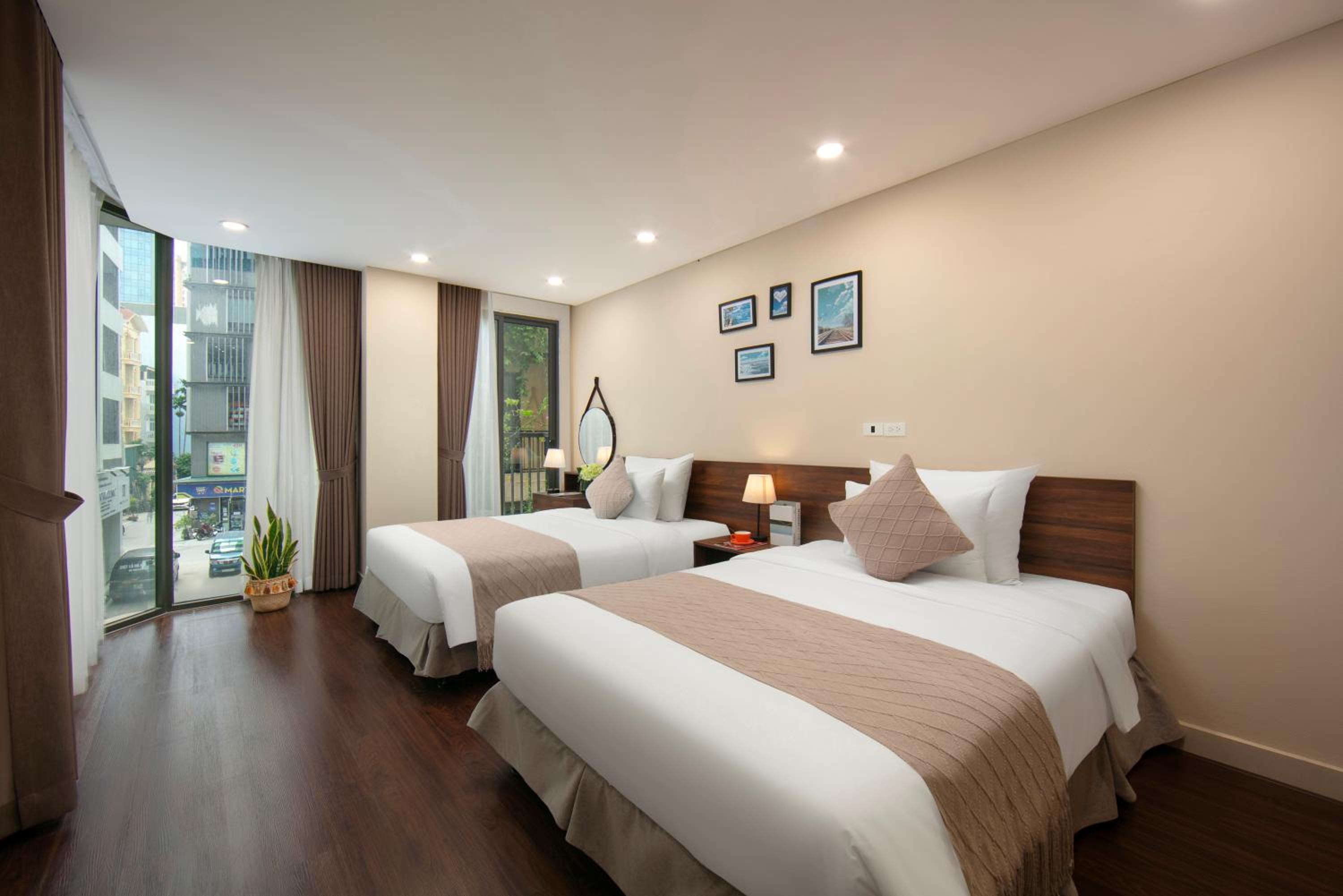HB Serviced Apartment - Lạc Long Quân