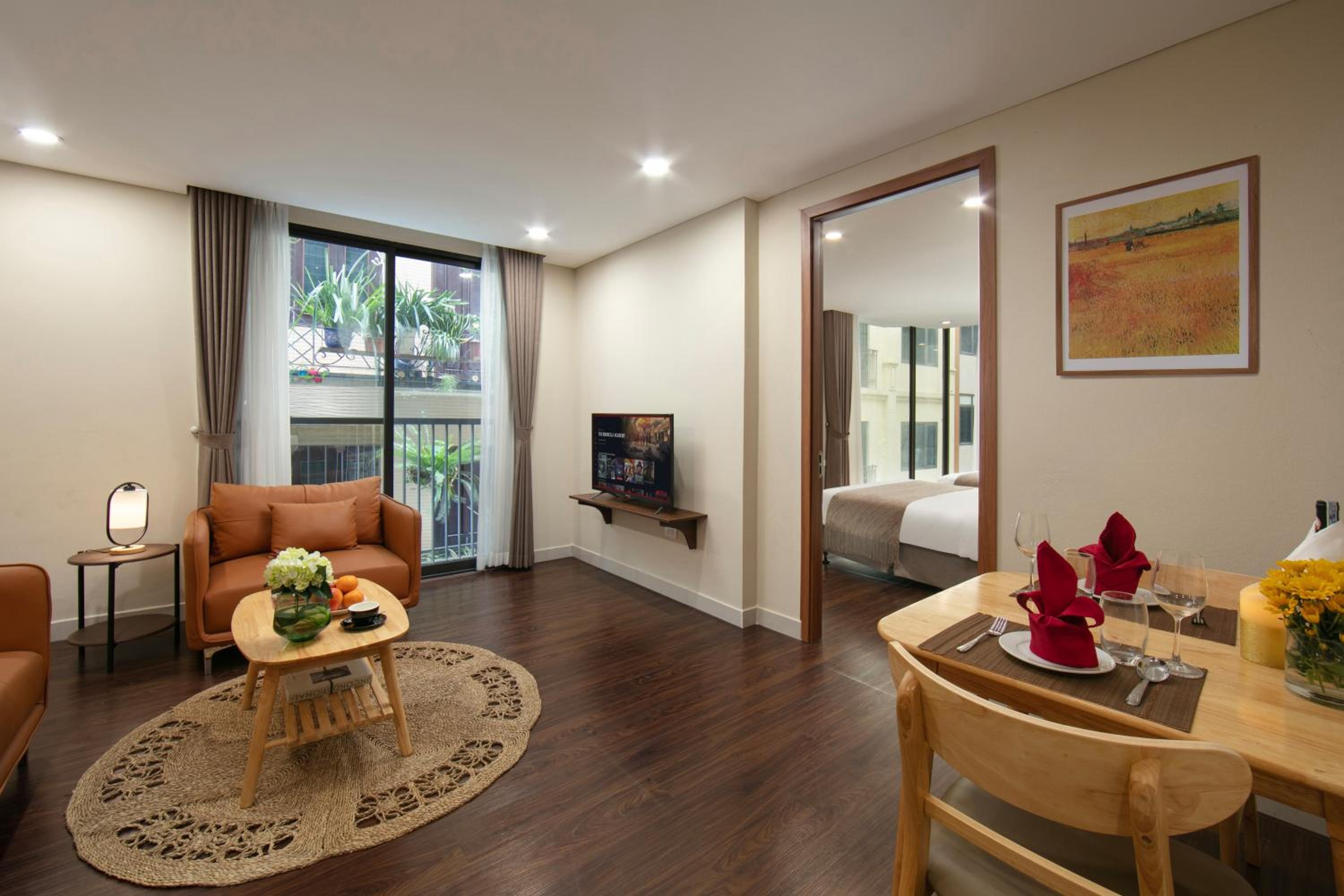 HB Serviced Apartment - Lạc Long Quân