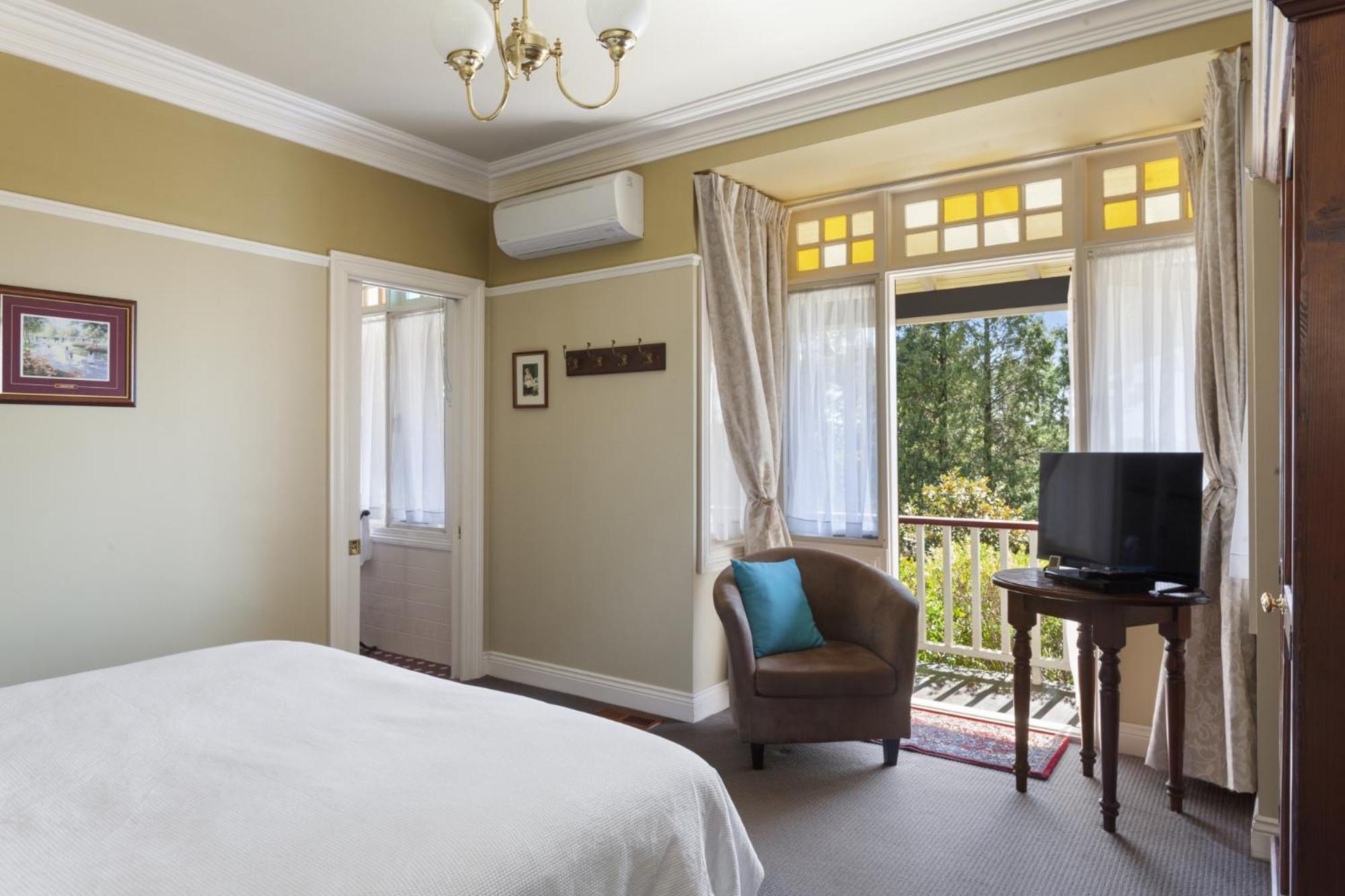 Bethany Manor Bed & Breakfast
