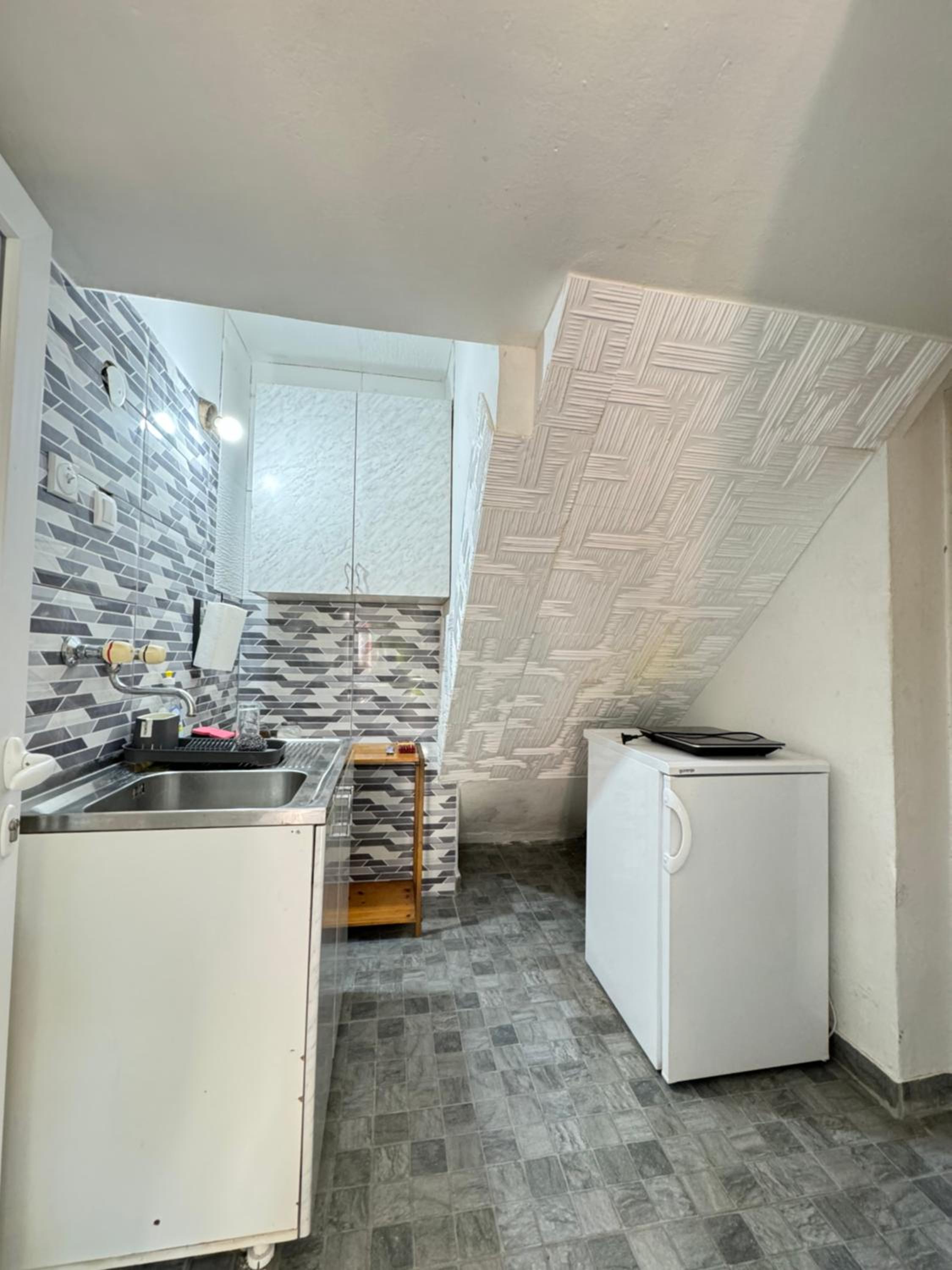 Green hill apartment