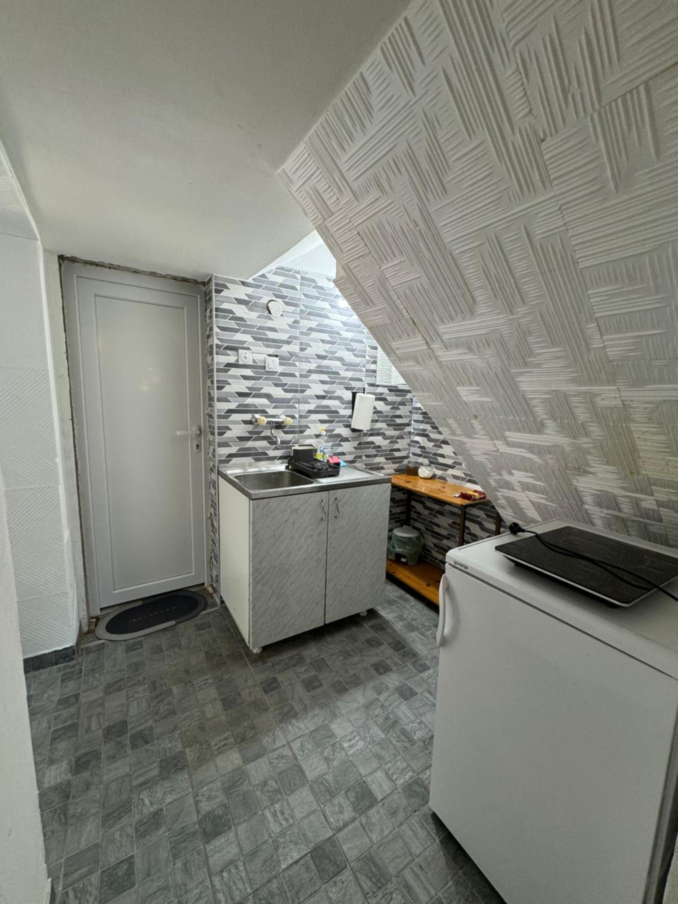 Green hill apartment