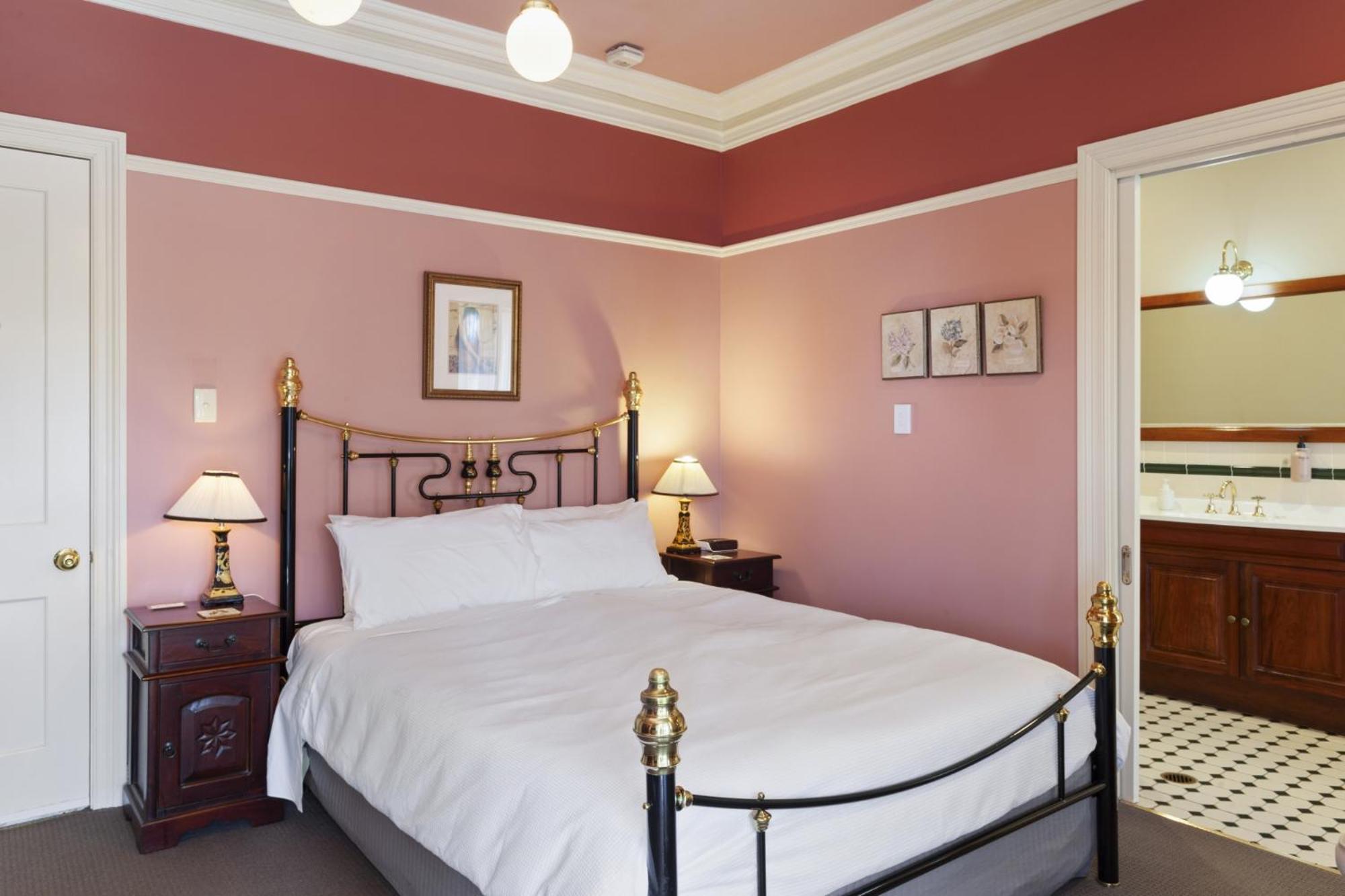 Bethany Manor Bed & Breakfast