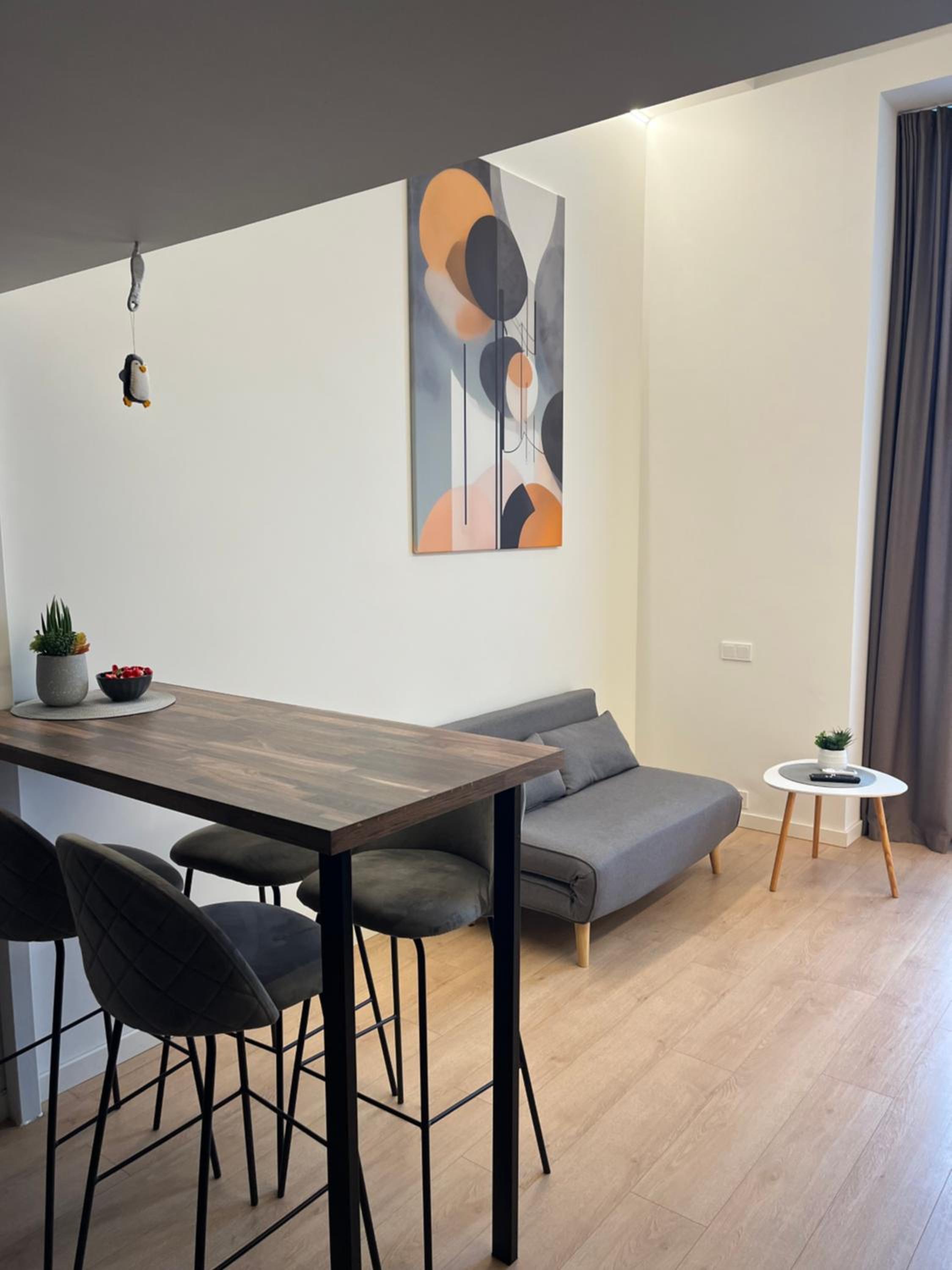 Stylish Loft with an Amazing Roof Top Terrace by URBAN RENT view 2