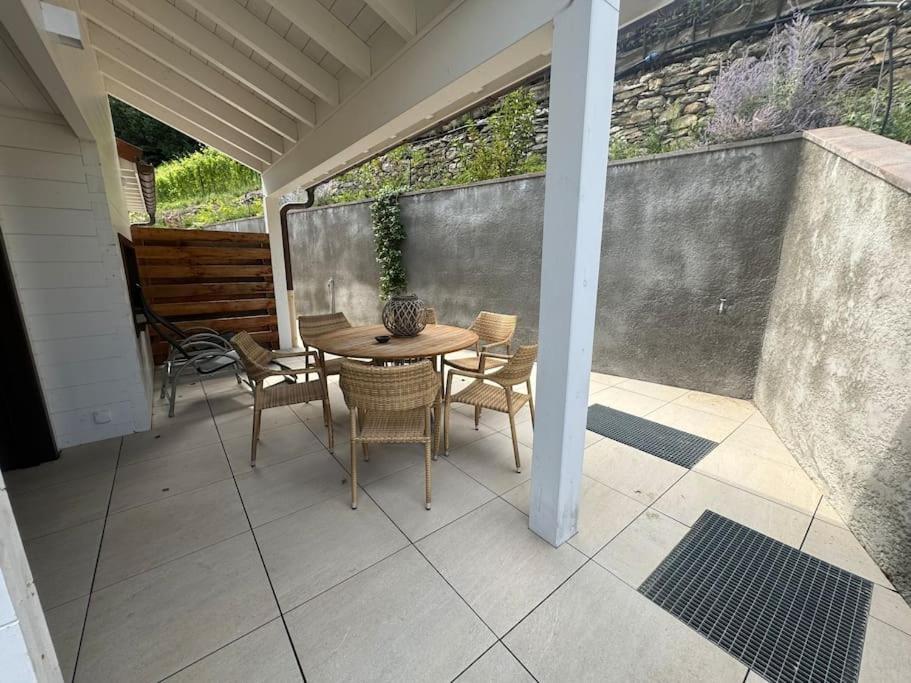 Villa mitoyenne proche des bains - Villa B4