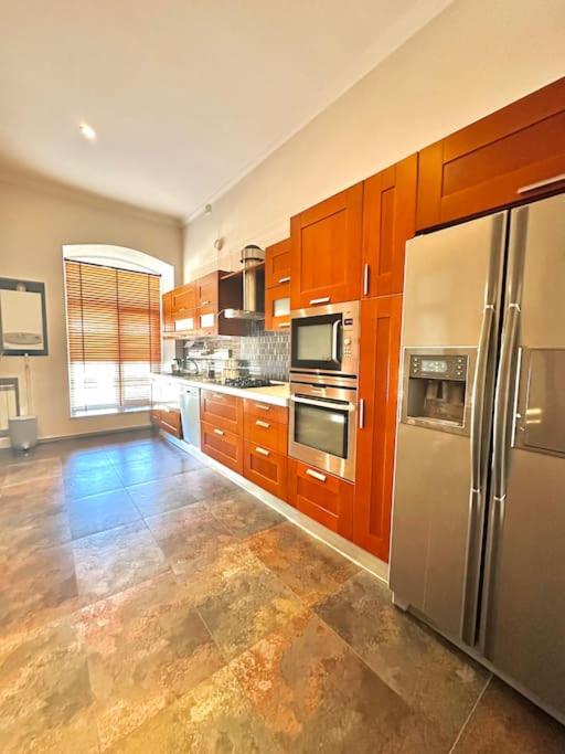 Central luxuries spacious appartment