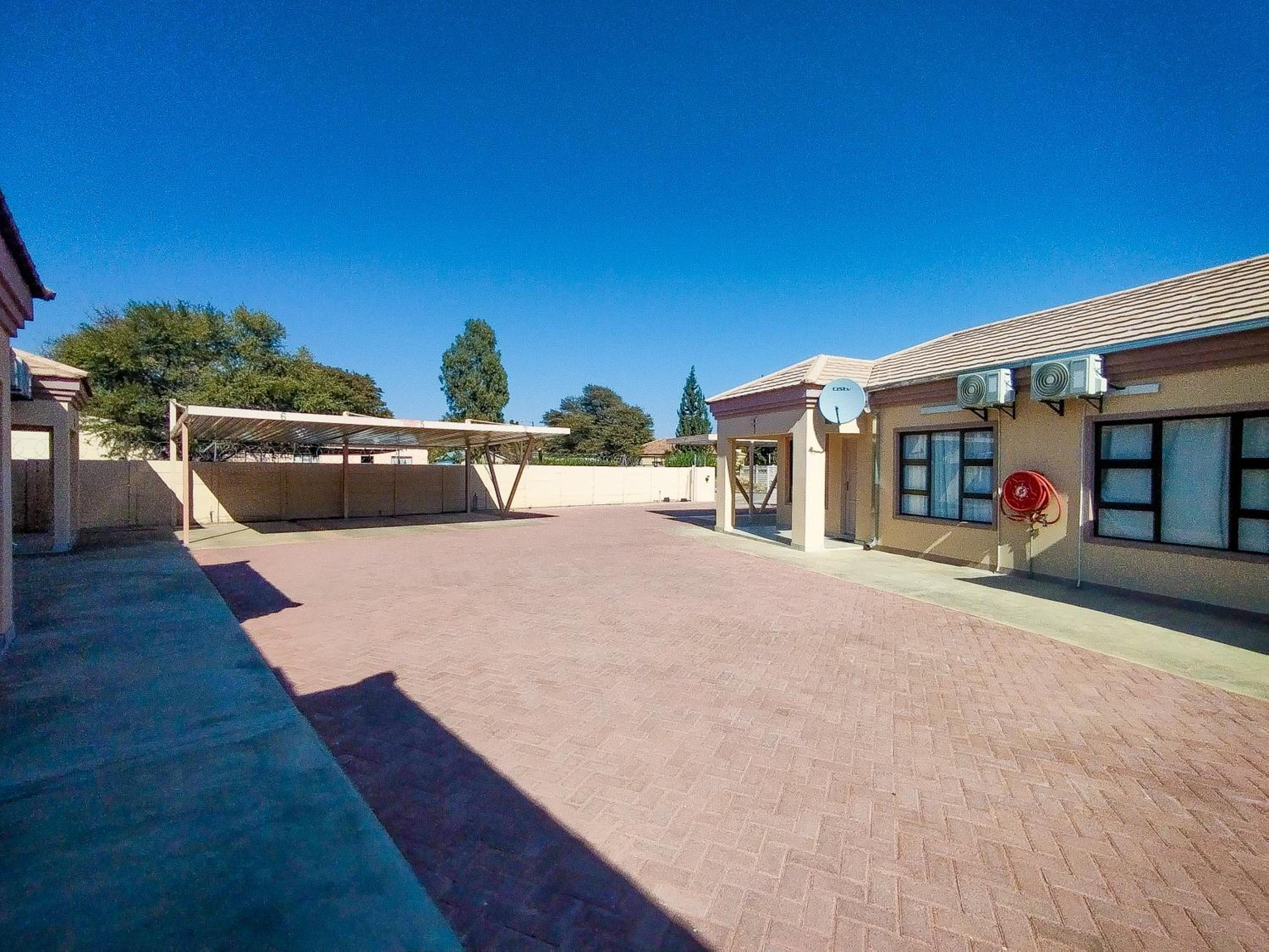 JTown CBD Self-Catering Apartment