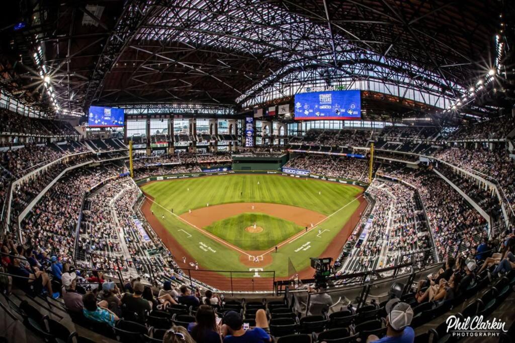Hot Location Only 2 Min Walk To AT&T Stadium Sleeps 8 FREE Parking view 3