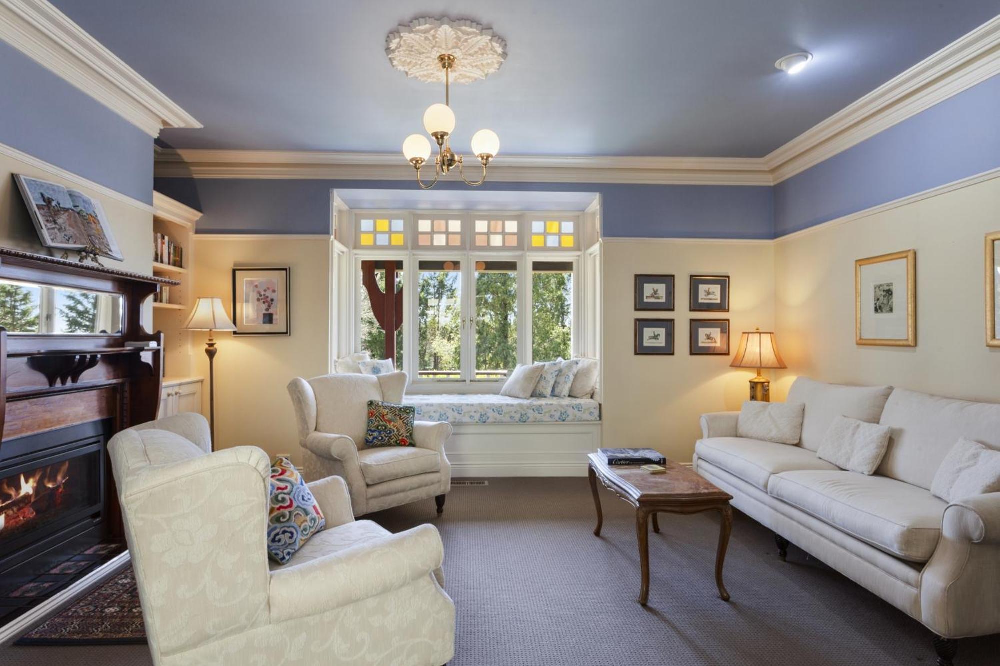 Bethany Manor Bed & Breakfast