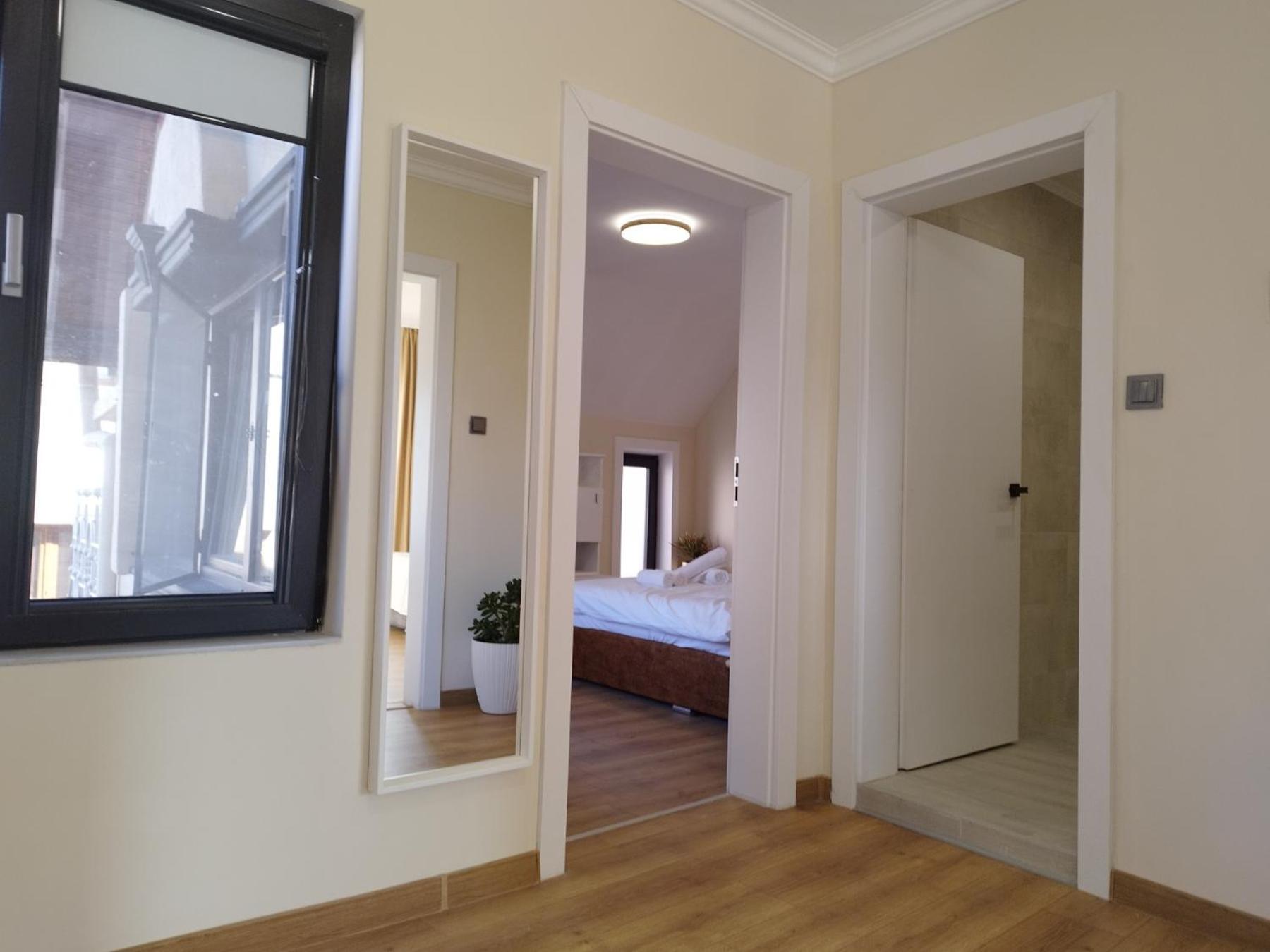 2-Bedroom Flat - Sunny Balcony