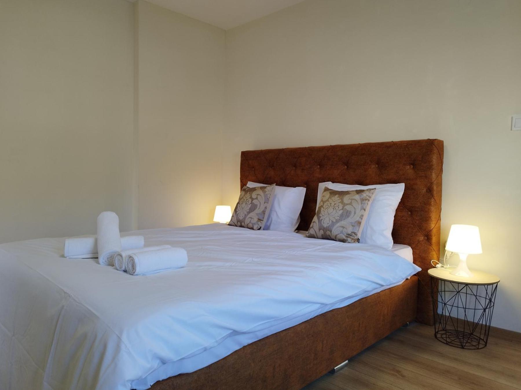 2-Bedroom Flat - Sunny Balcony