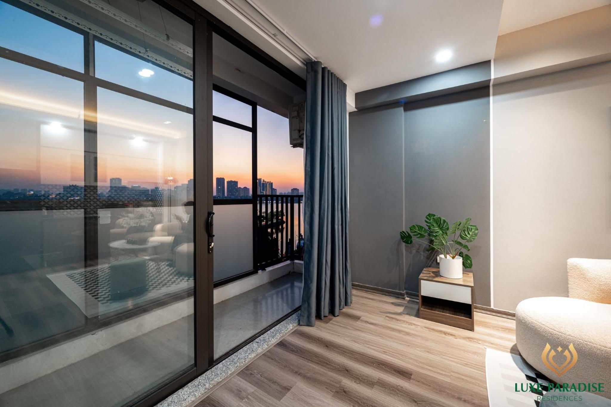Luxe Paradise Residence 76 To Ngoc Van
