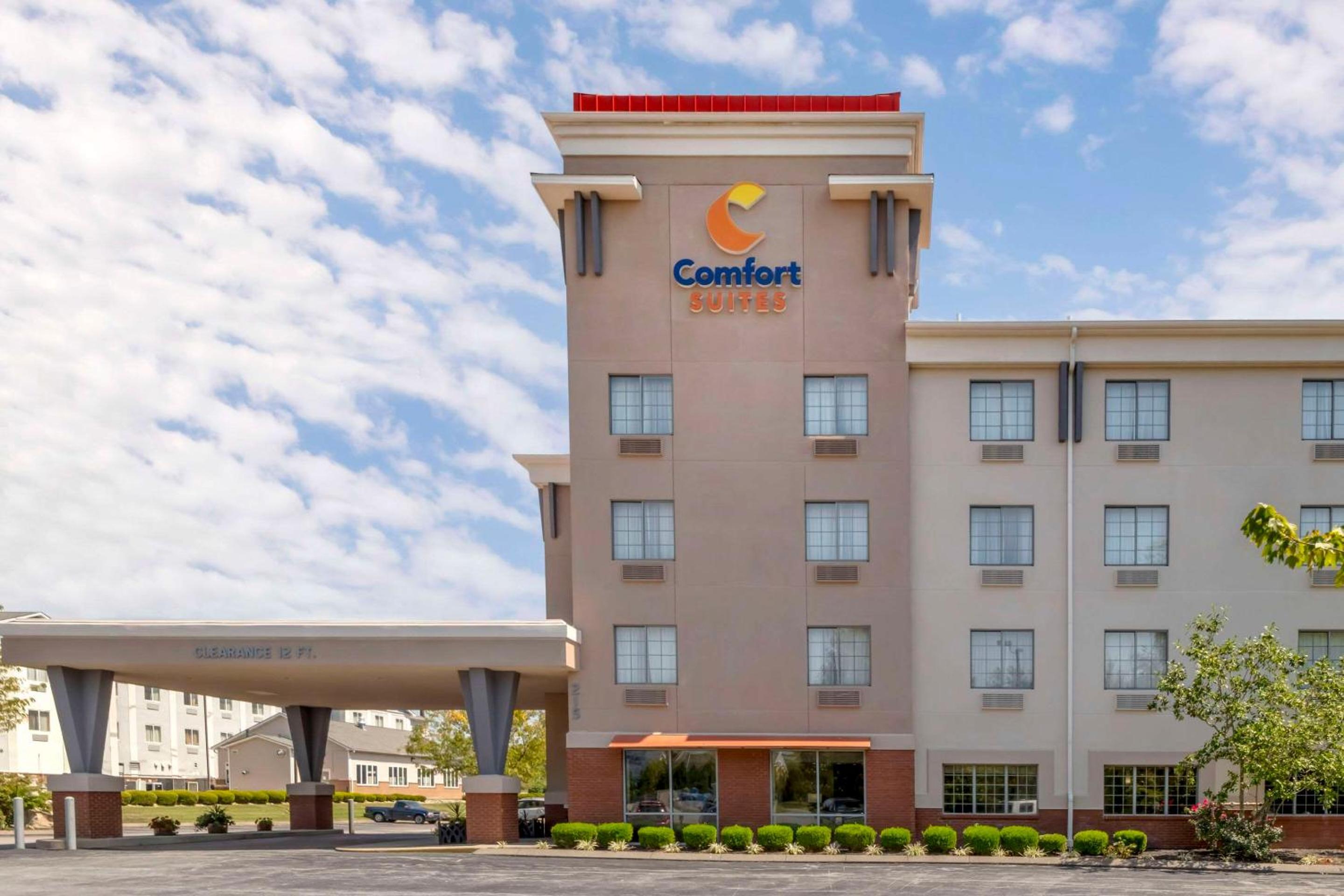 Comfort Suites Elizabethtown view 2