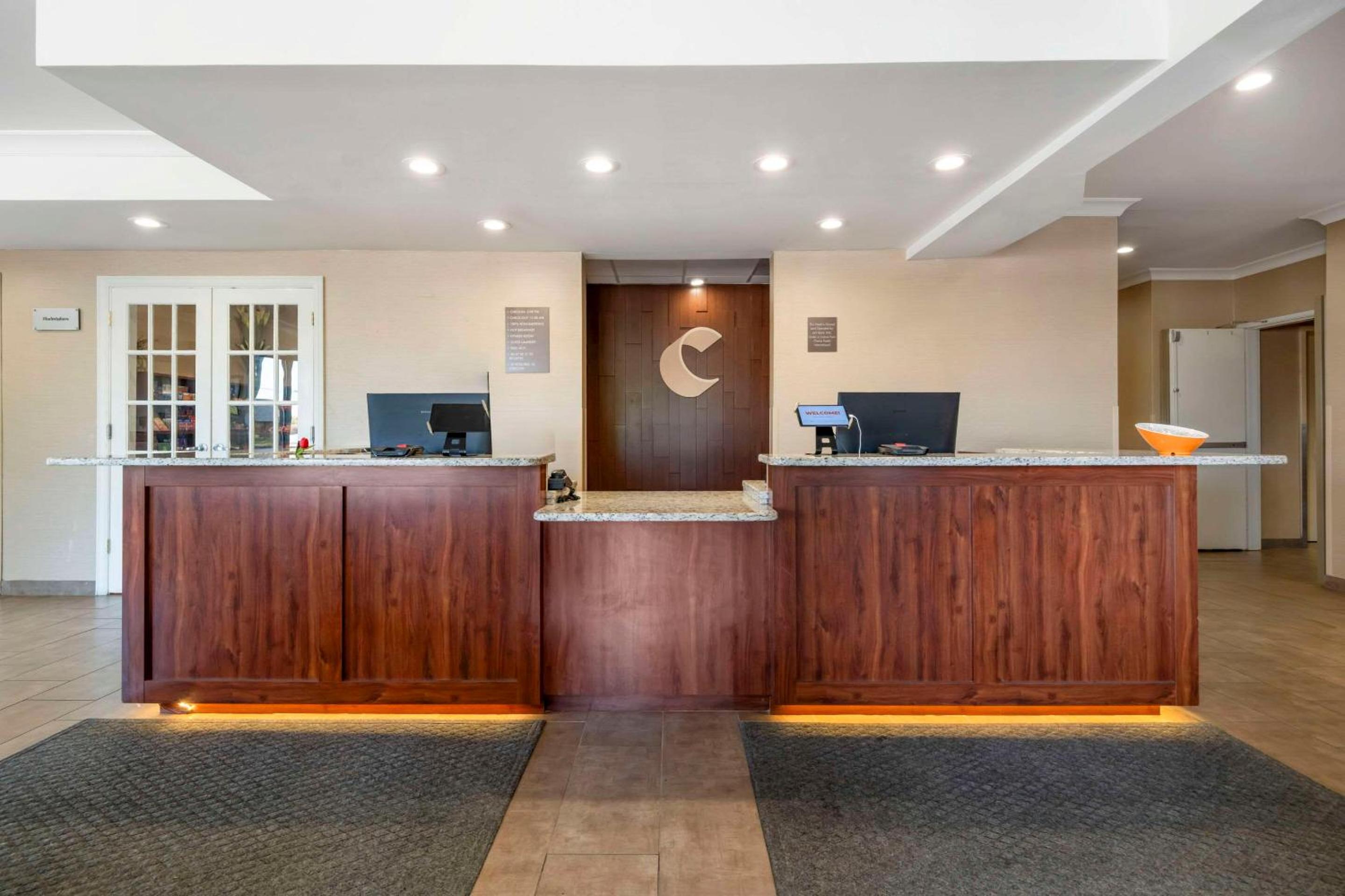 Comfort Suites Elizabethtown view 5