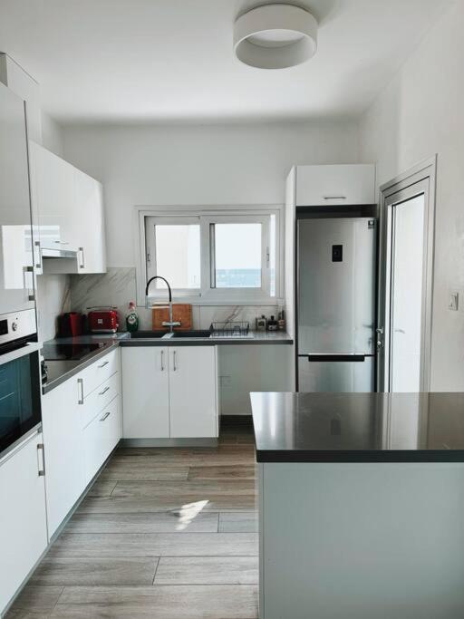 3 Br Penthouse Jacuzzi Seaview