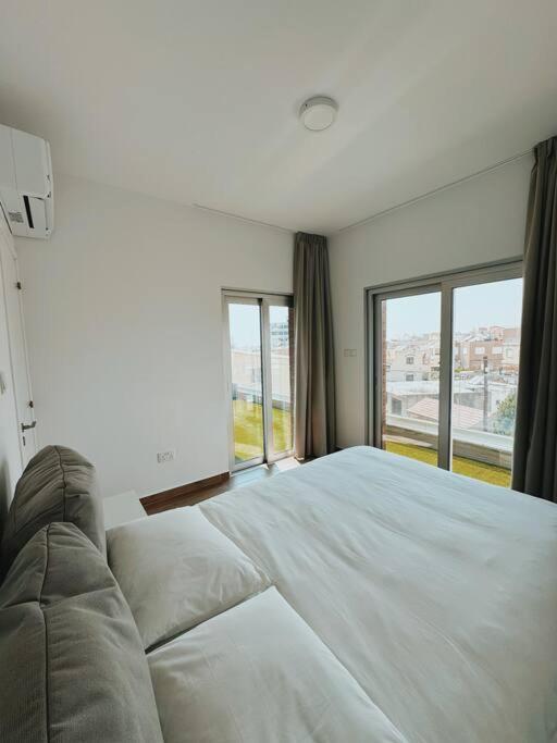 3 Br Penthouse Jacuzzi Seaview
