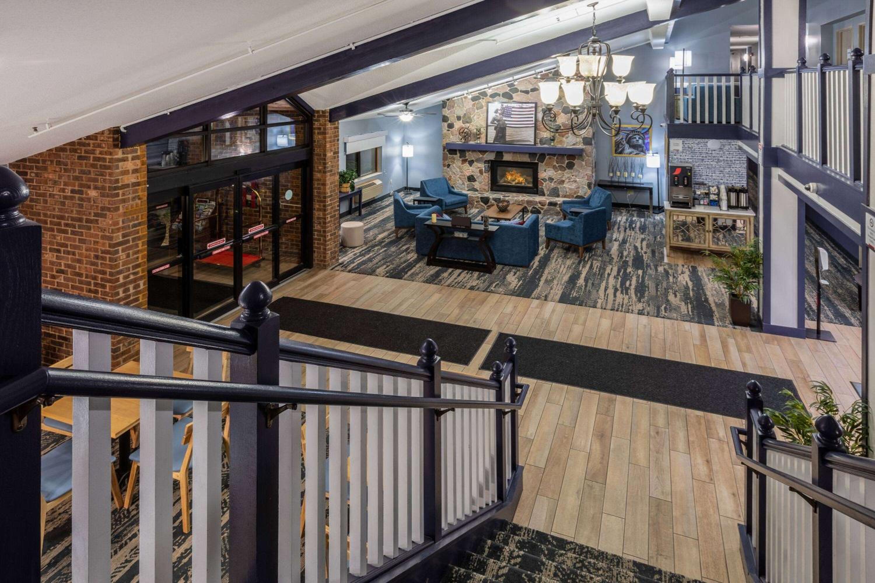 AmericInn by Wyndham North Branch