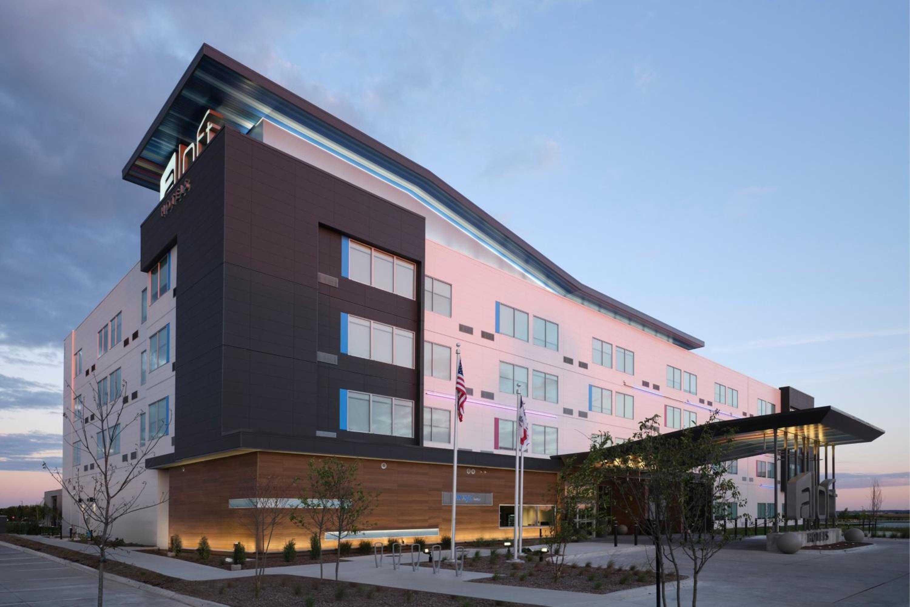 Aloft by Marriott Waukee view 2