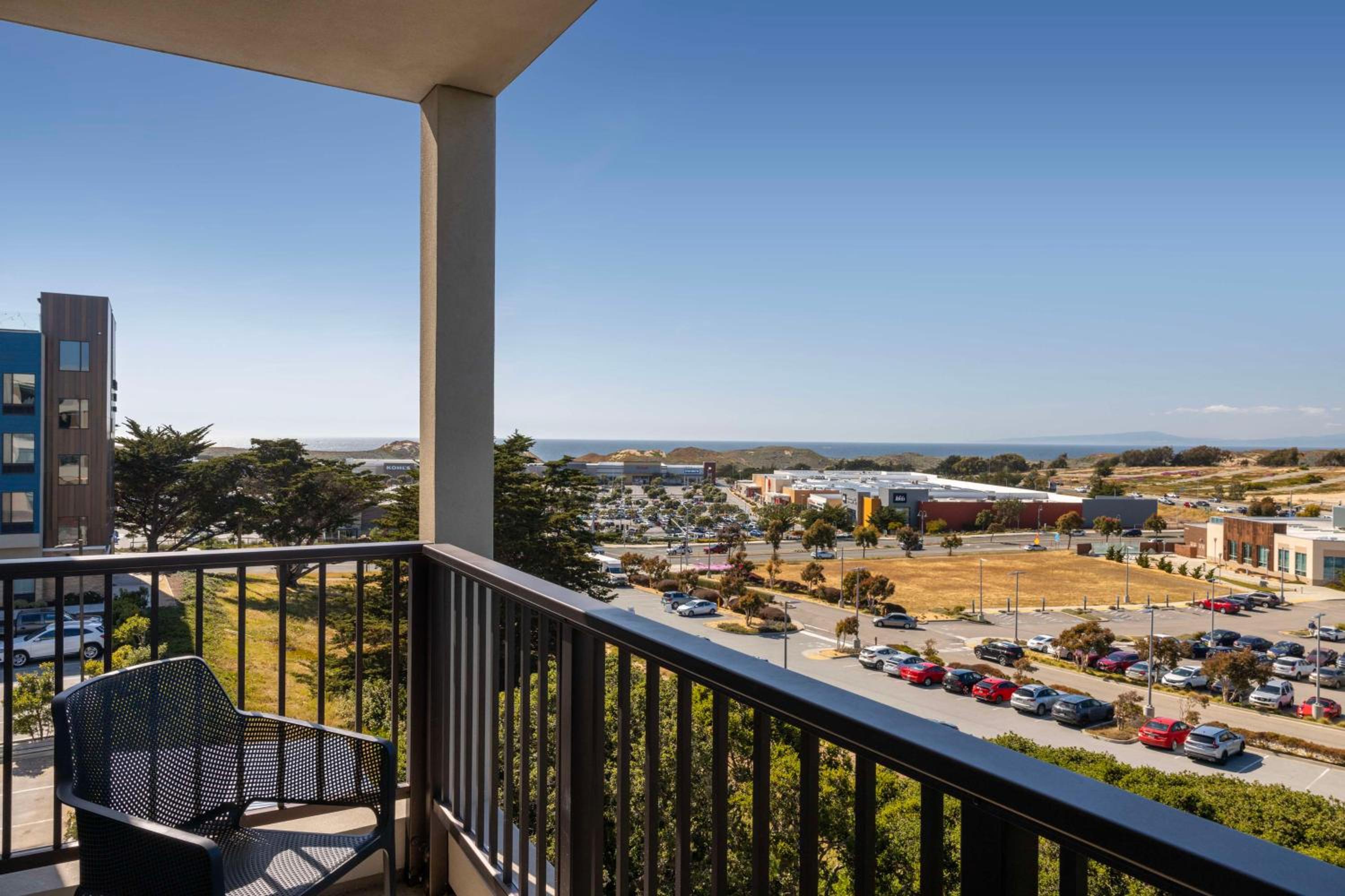 Marina Vacations - Home2 Suites By Hilton Marina - Property Image 9