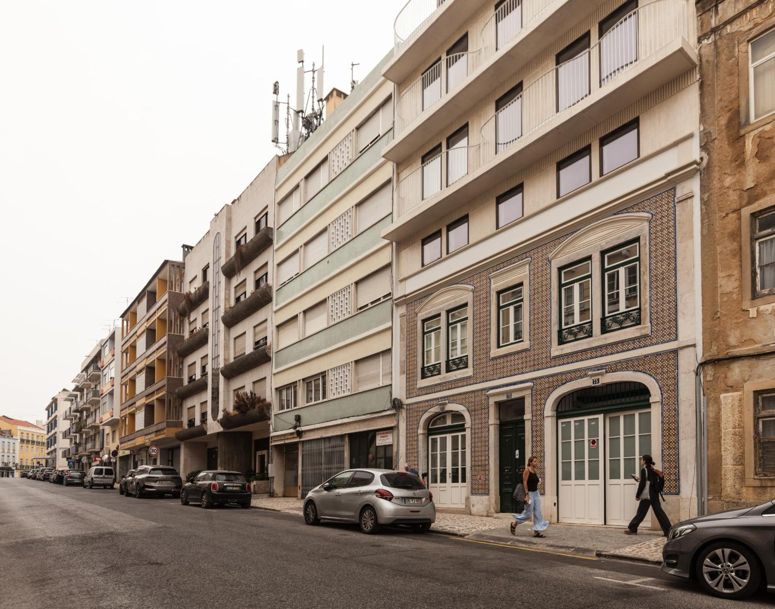 FLH Alcântara Terrace Studio view 4