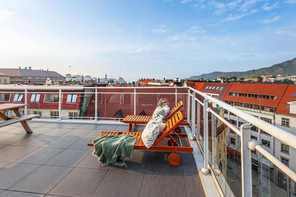 Flat in Bergen house with outstanding roof terrace view 4