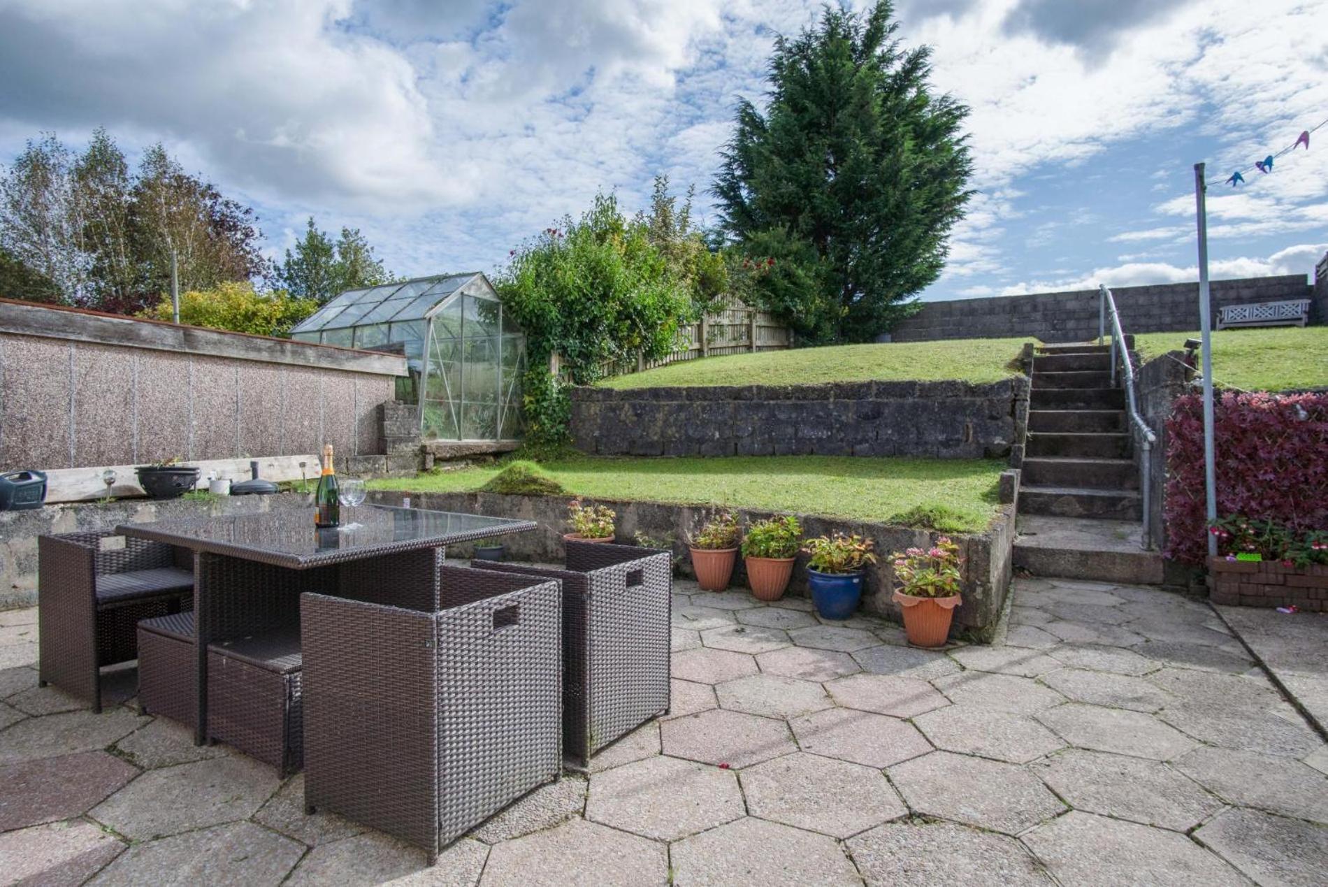 Cefn Road - 3 Bedroom Bungalow - Glais