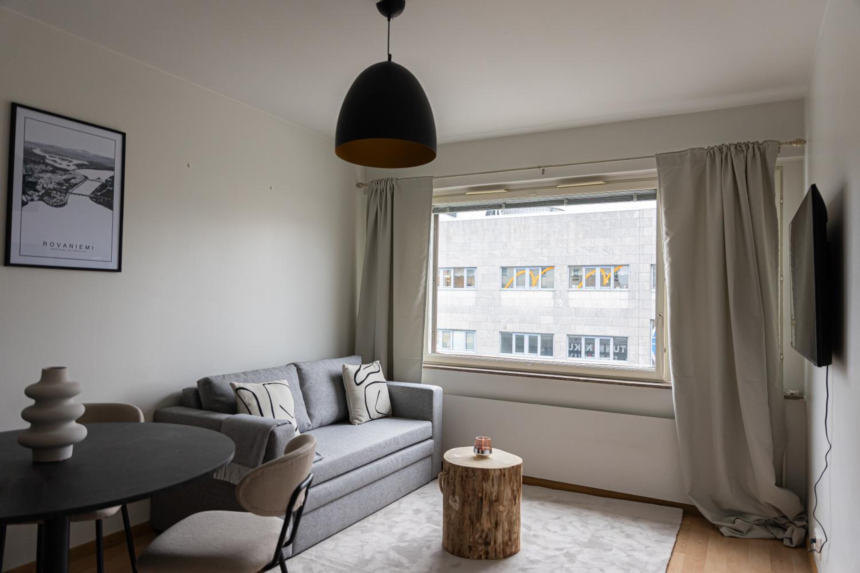 Aurora Central Suite IV By BookLapland