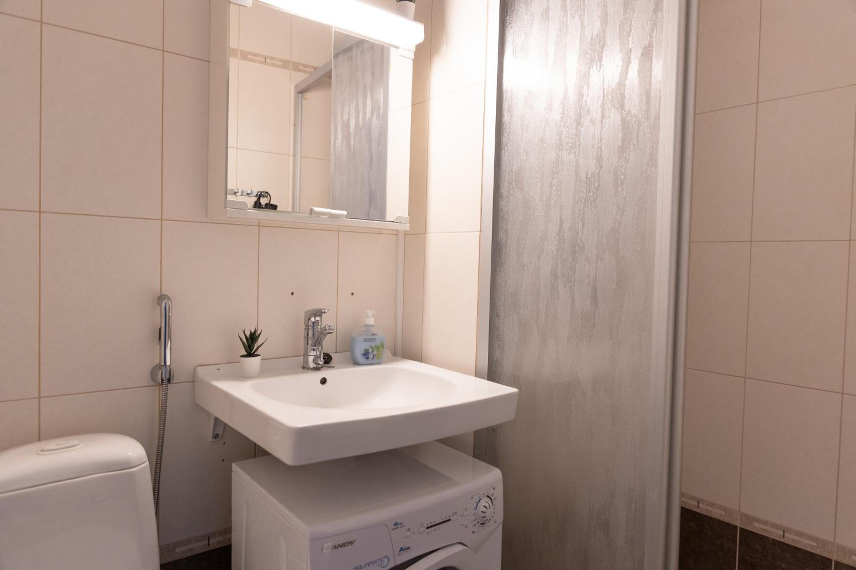 Aurora Central Suite IV By BookLapland