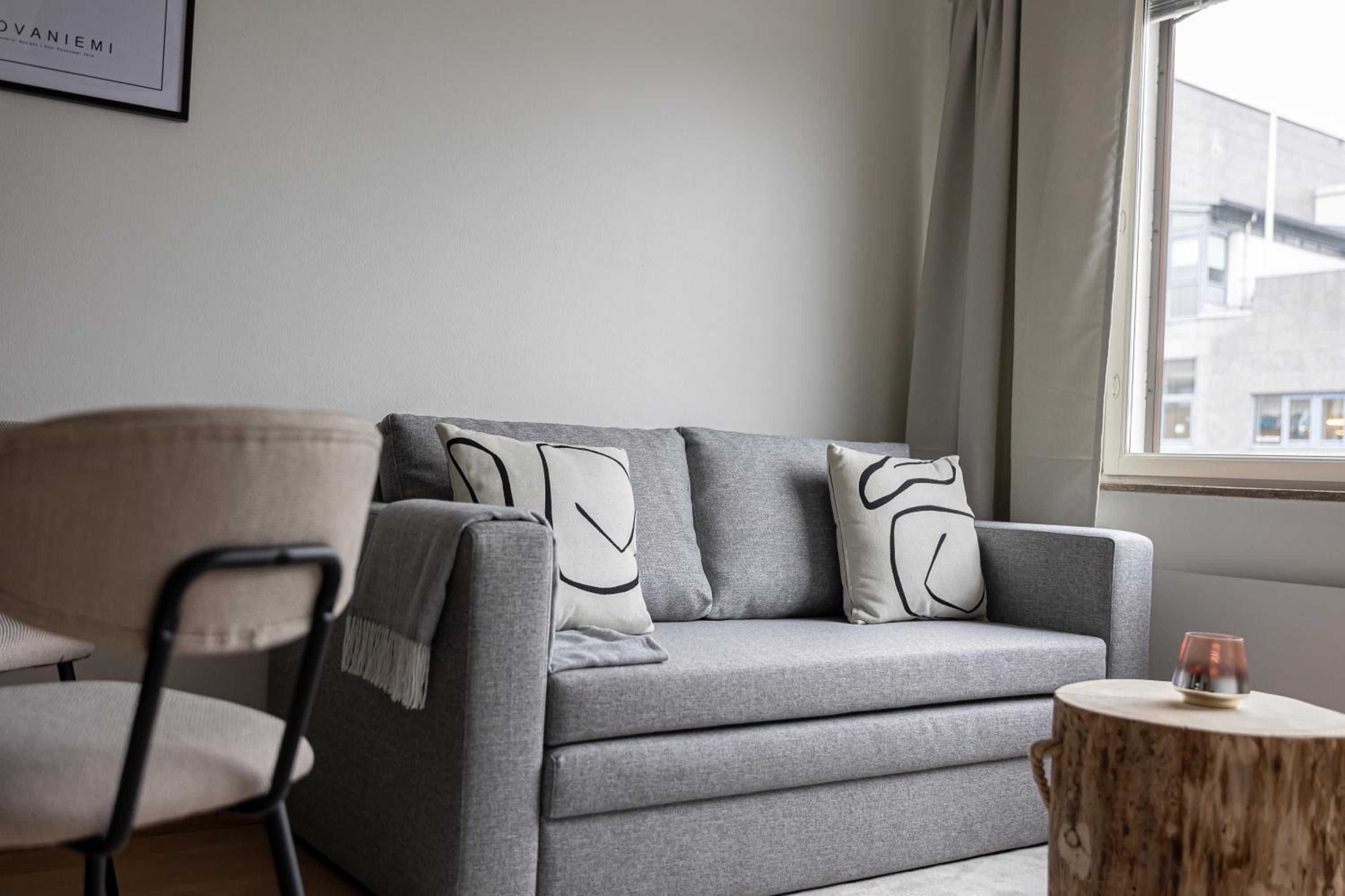 Aurora Central Suite IV By BookLapland