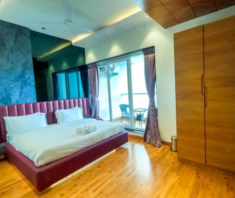 Celebrity Villa