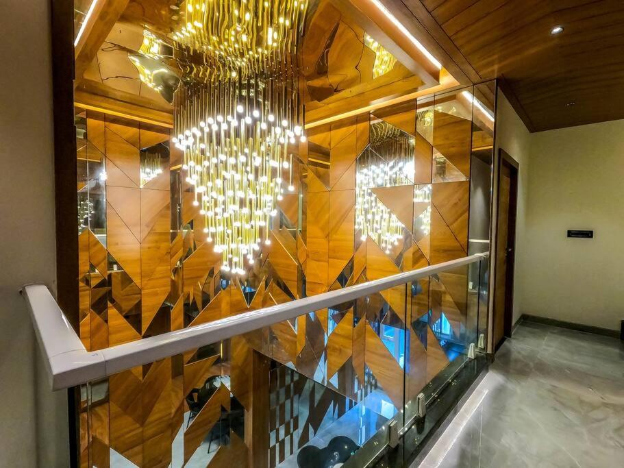 Celebrity Villa