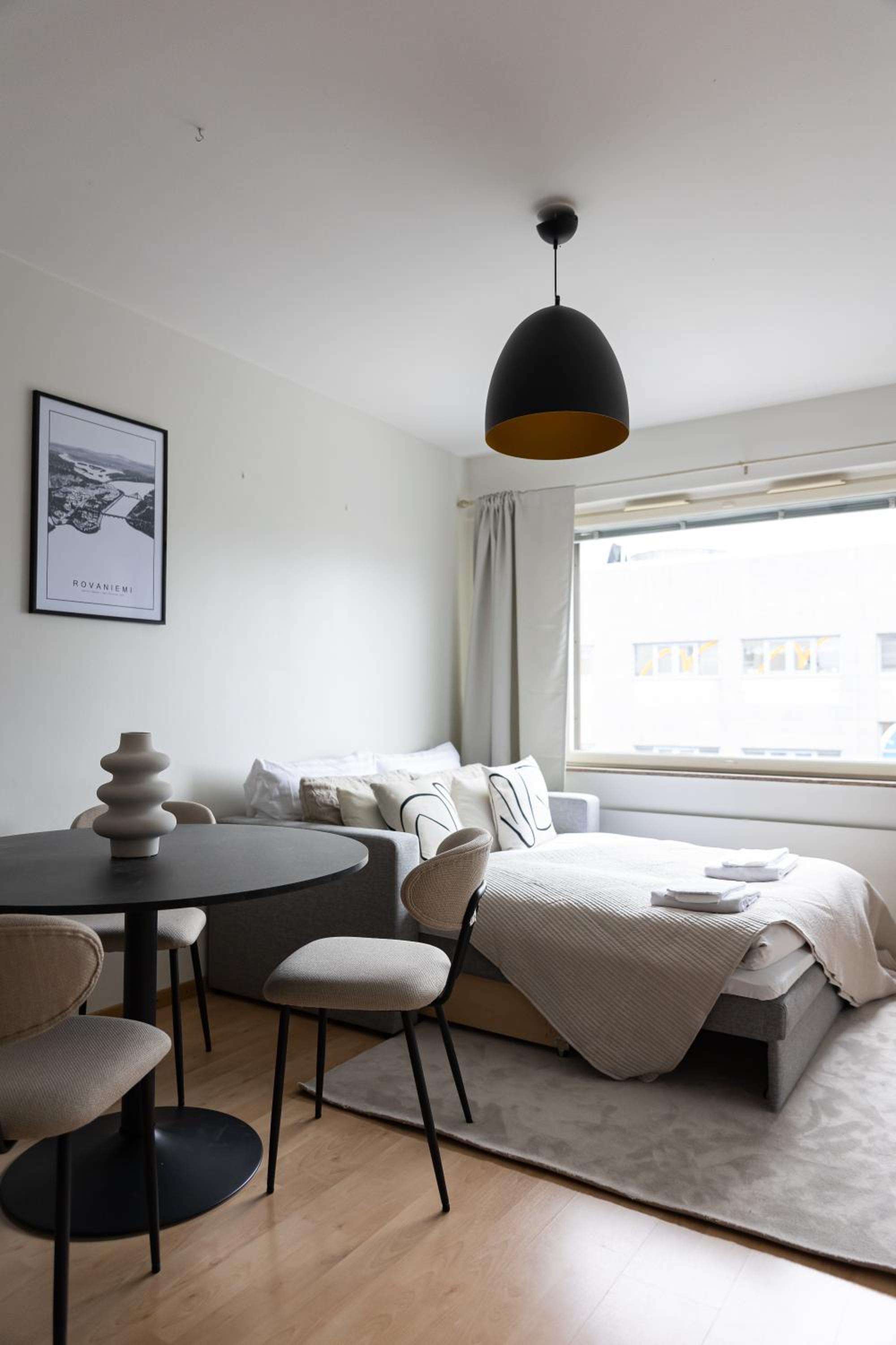 Aurora Central Suite IV By BookLapland