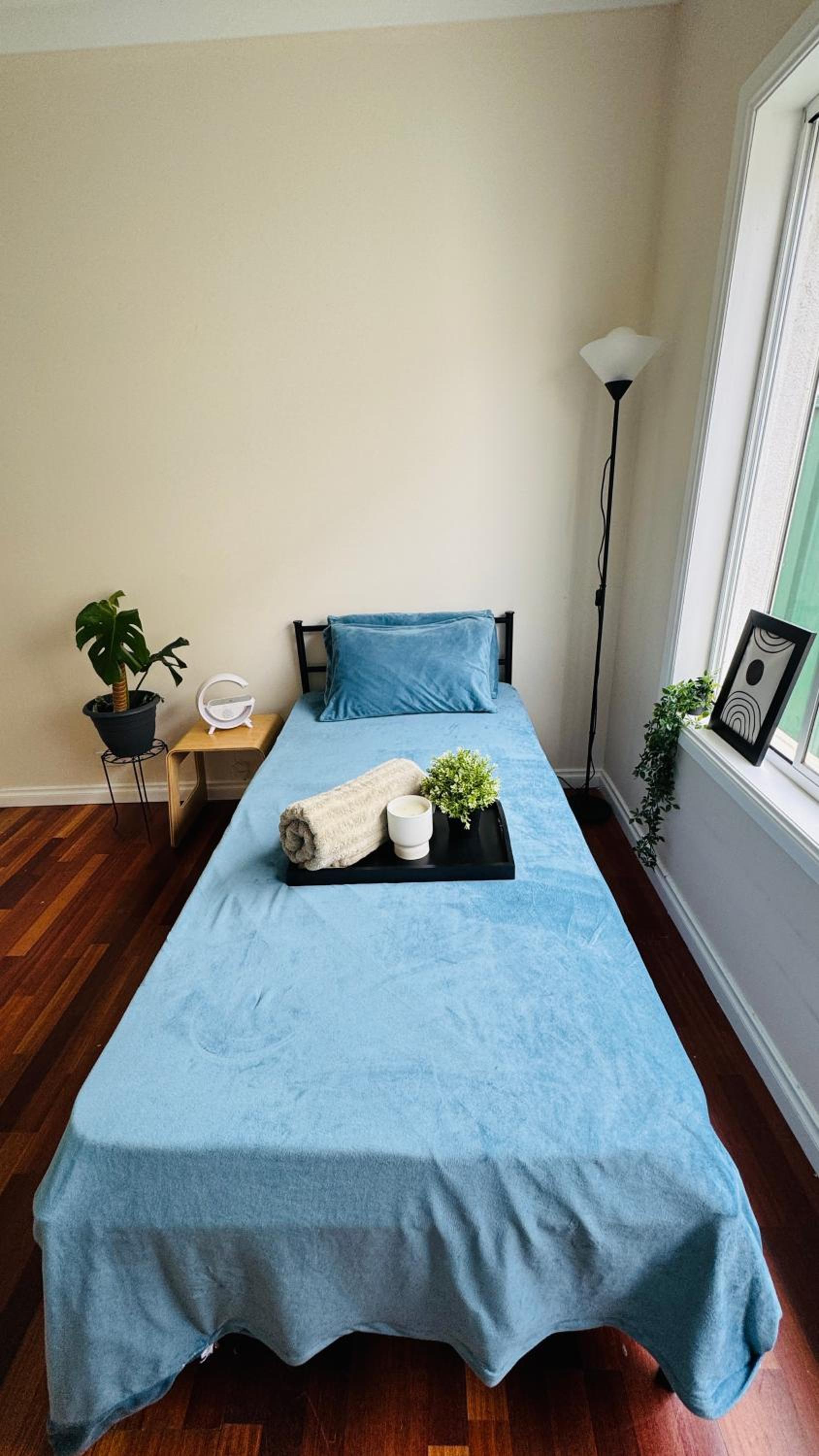 Single Suite With Shared Bathroom