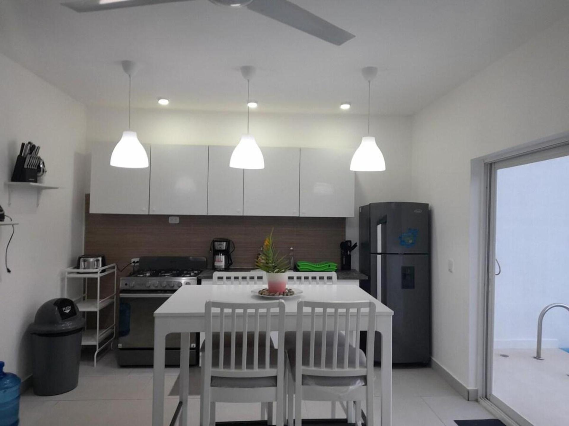 Villa Tamara Sleeps 8 with Pool