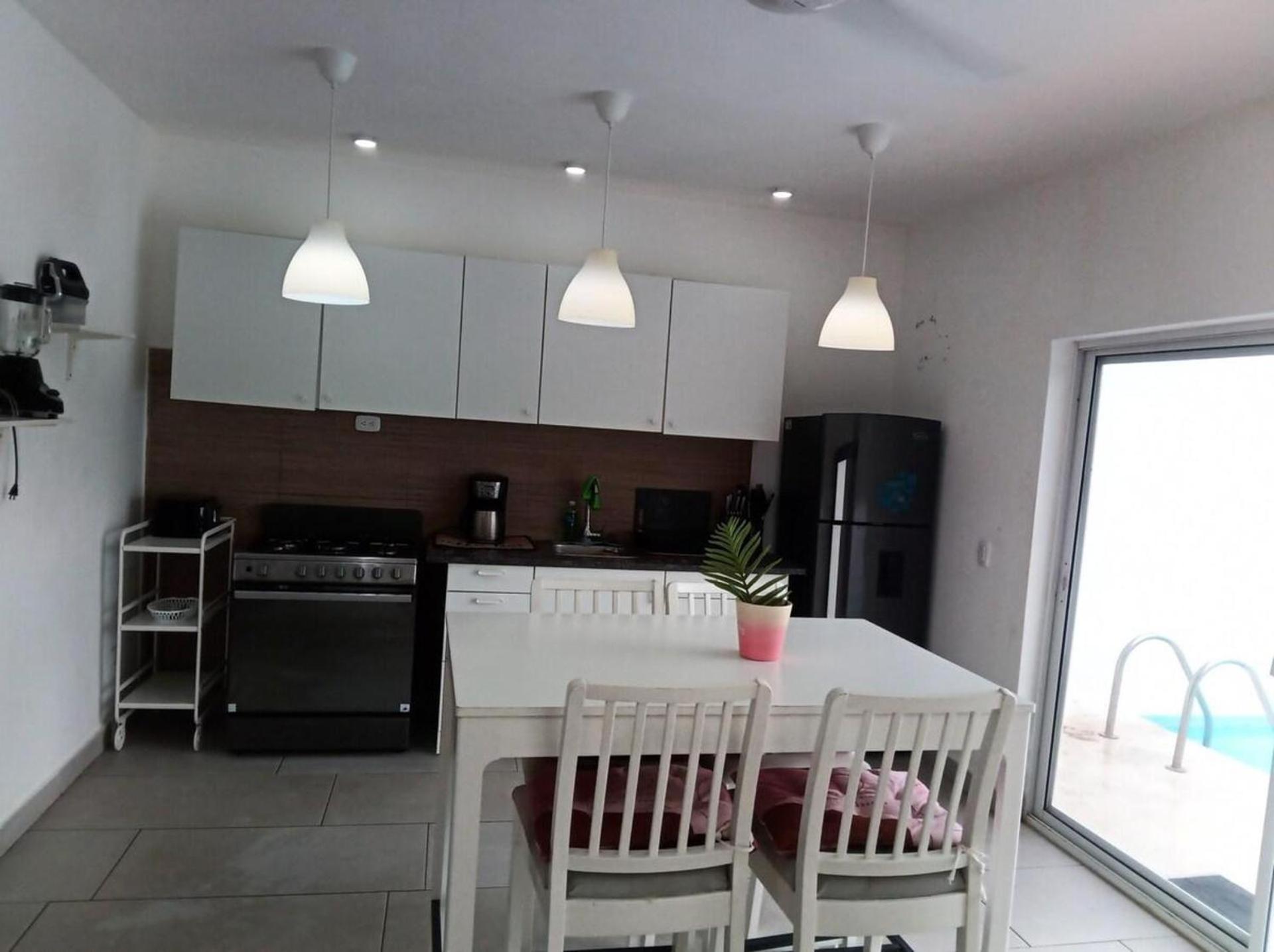 Villa Tamara Sleeps 8 with Pool