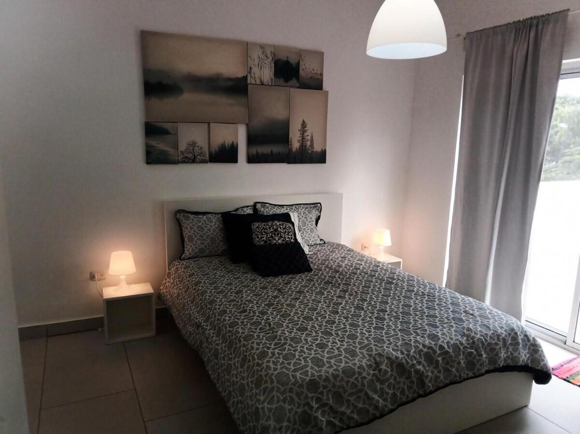 Villa Tamara Sleeps 8 with Pool