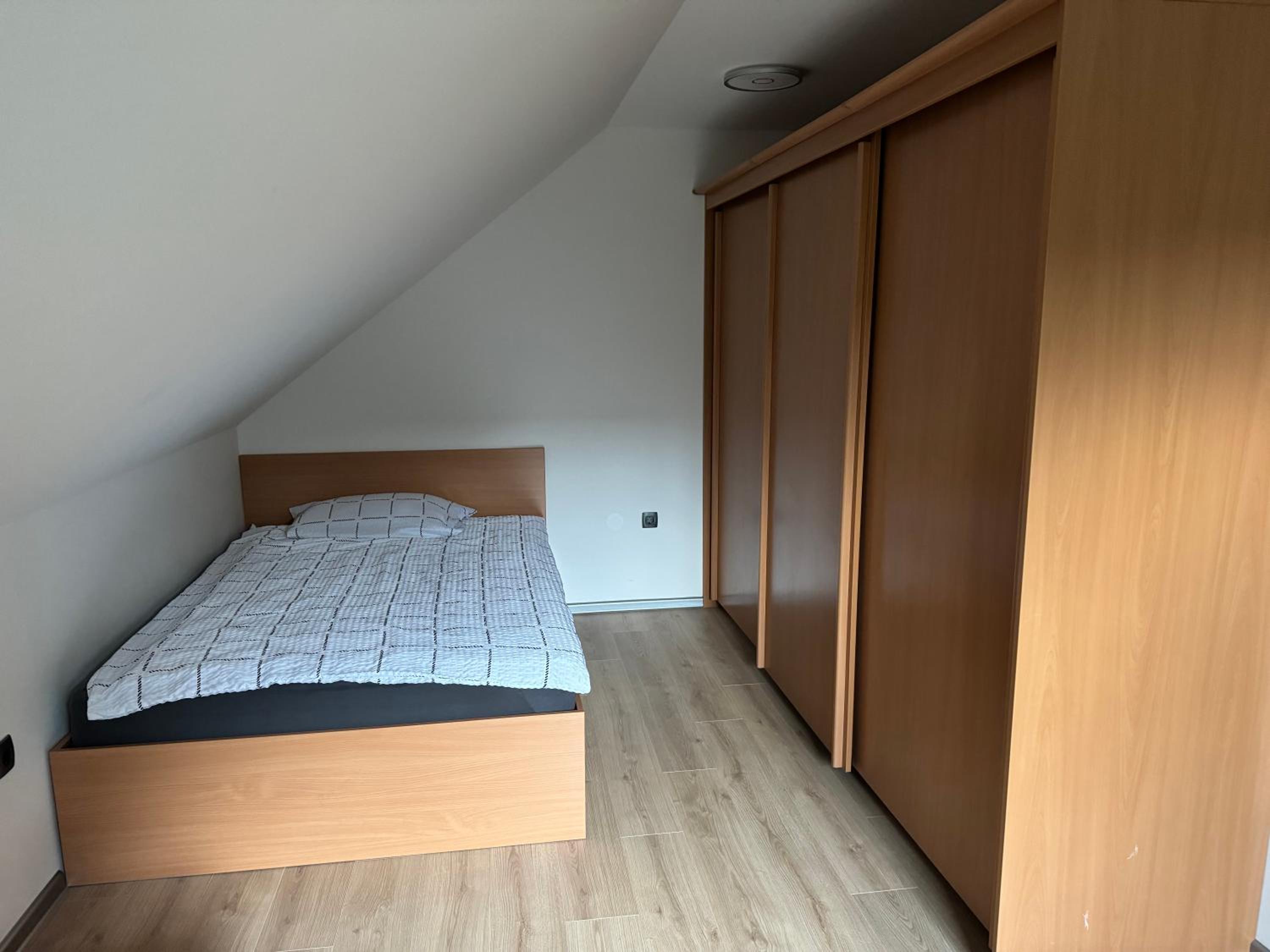 Apartma Ajdica