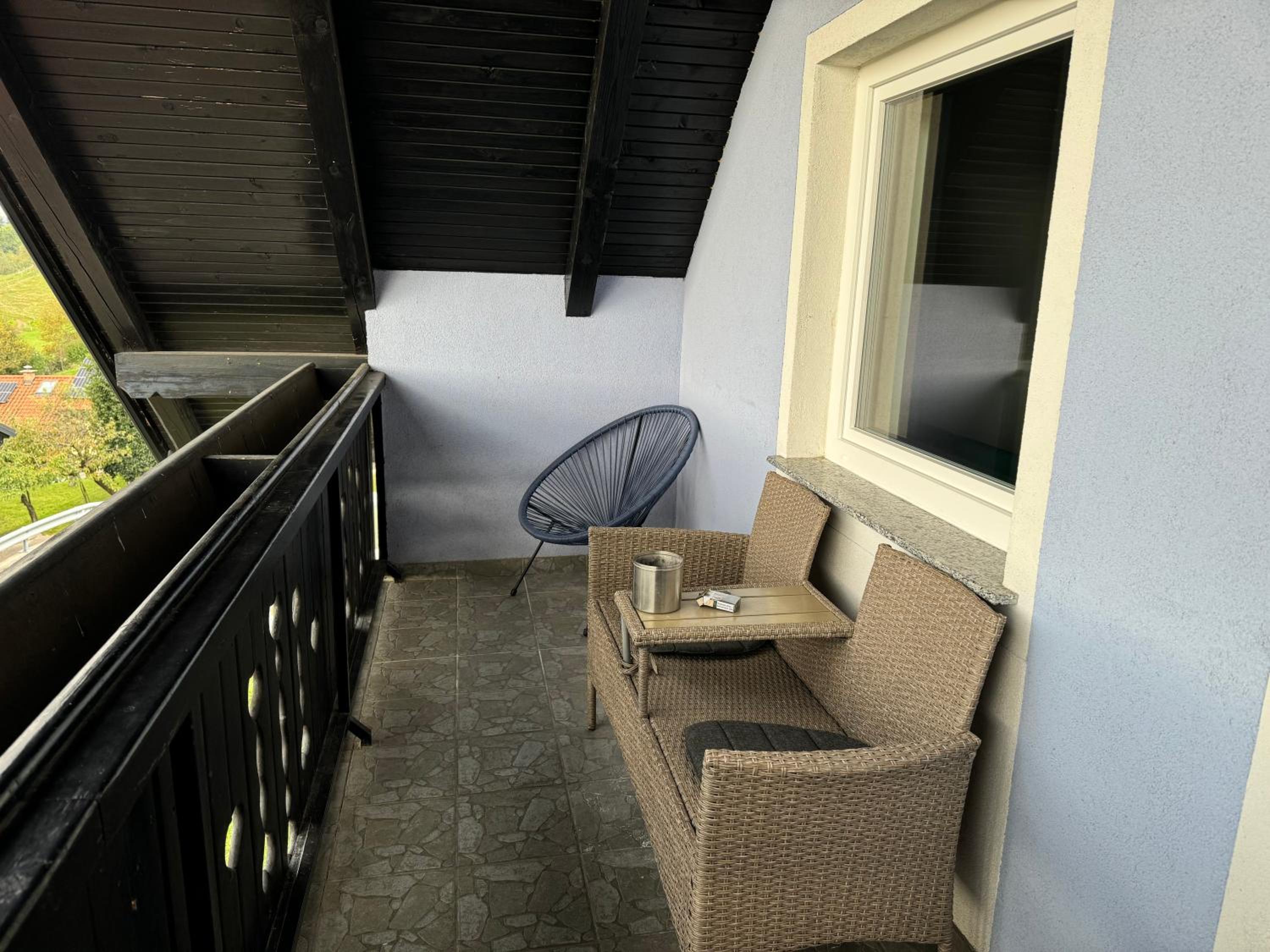 Apartma Ajdica